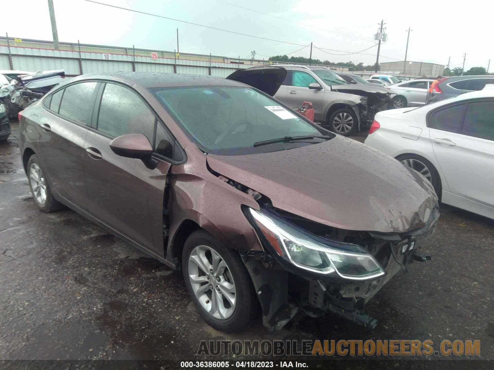 1G1BC5SM4K7126832 CHEVROLET CRUZE 2019