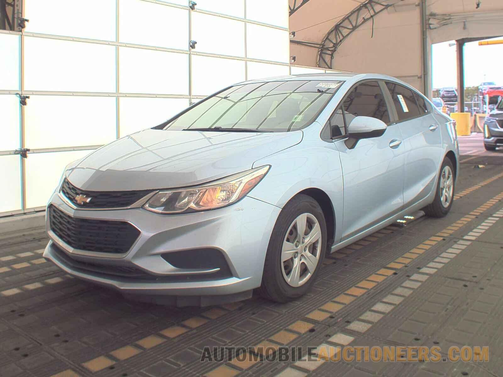 1G1BC5SM5J7102196 Chevrolet Cruze 2018