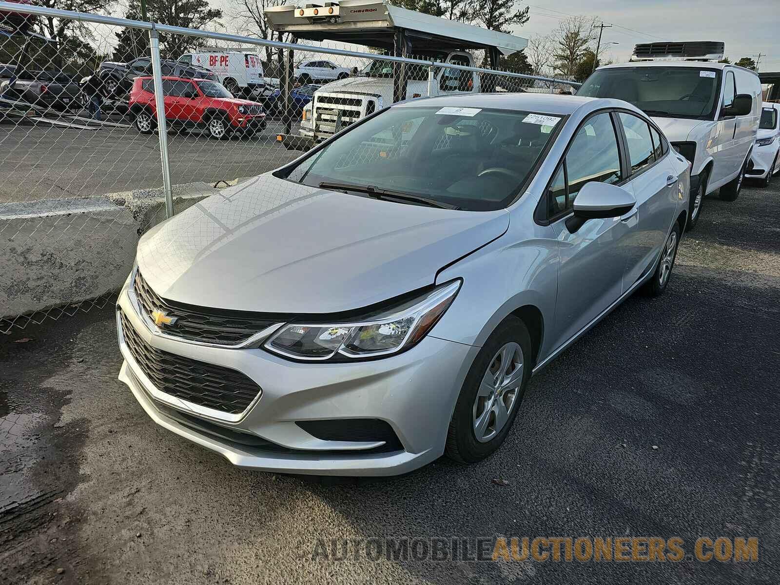 1G1BC5SM5J7200144 Chevrolet Cruze 2018