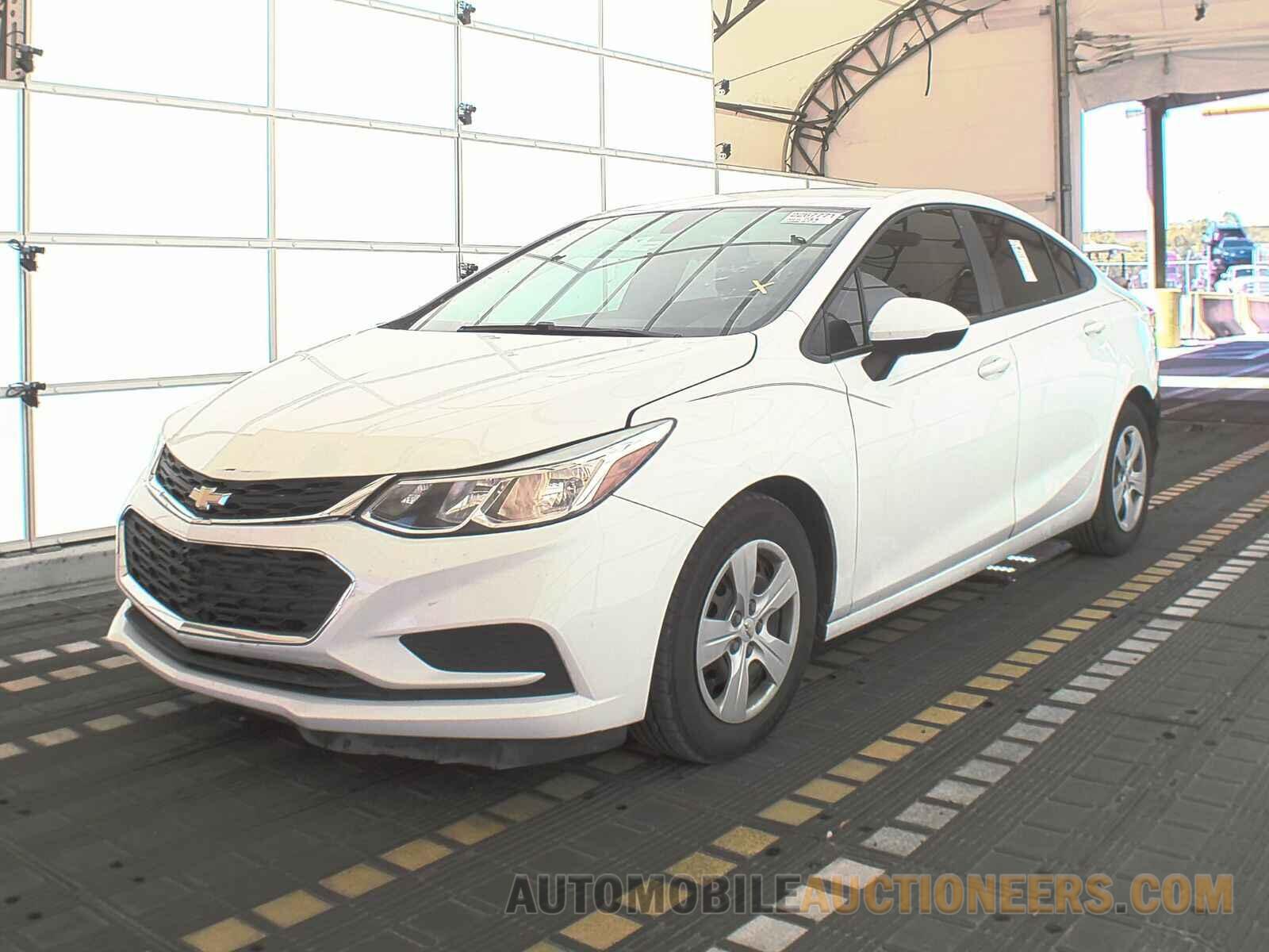 1G1BC5SM5J7226596 Chevrolet Cruze 2018