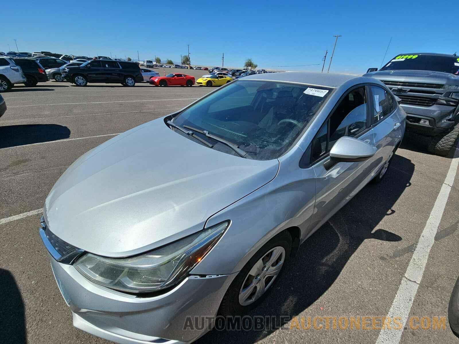 1G1BC5SM6H7115257 Chevrolet Cruze 2017