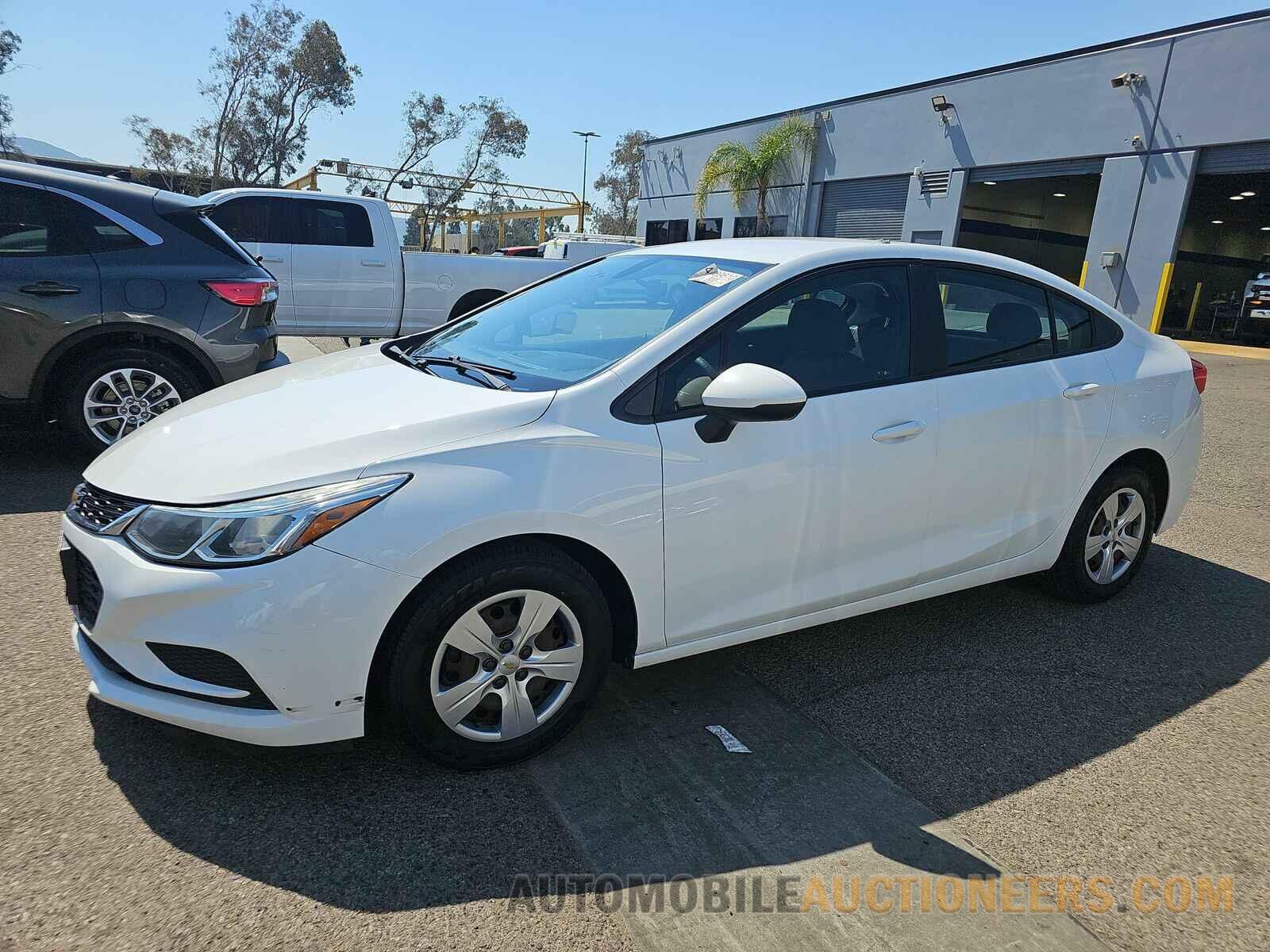 1G1BC5SM6J7150676 Chevrolet Cruze 2018