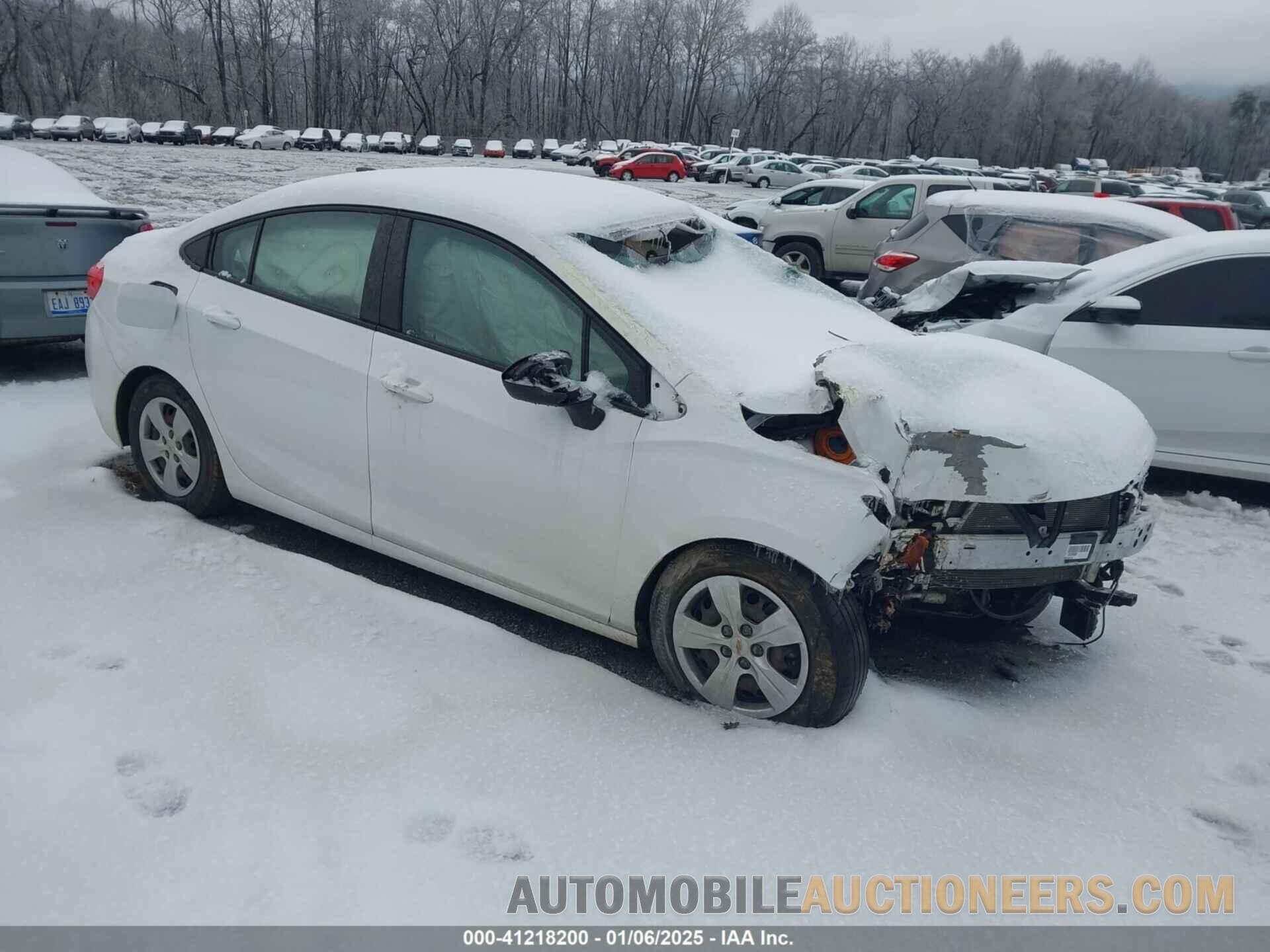 1G1BC5SM6J7205563 CHEVROLET CRUZE 2018