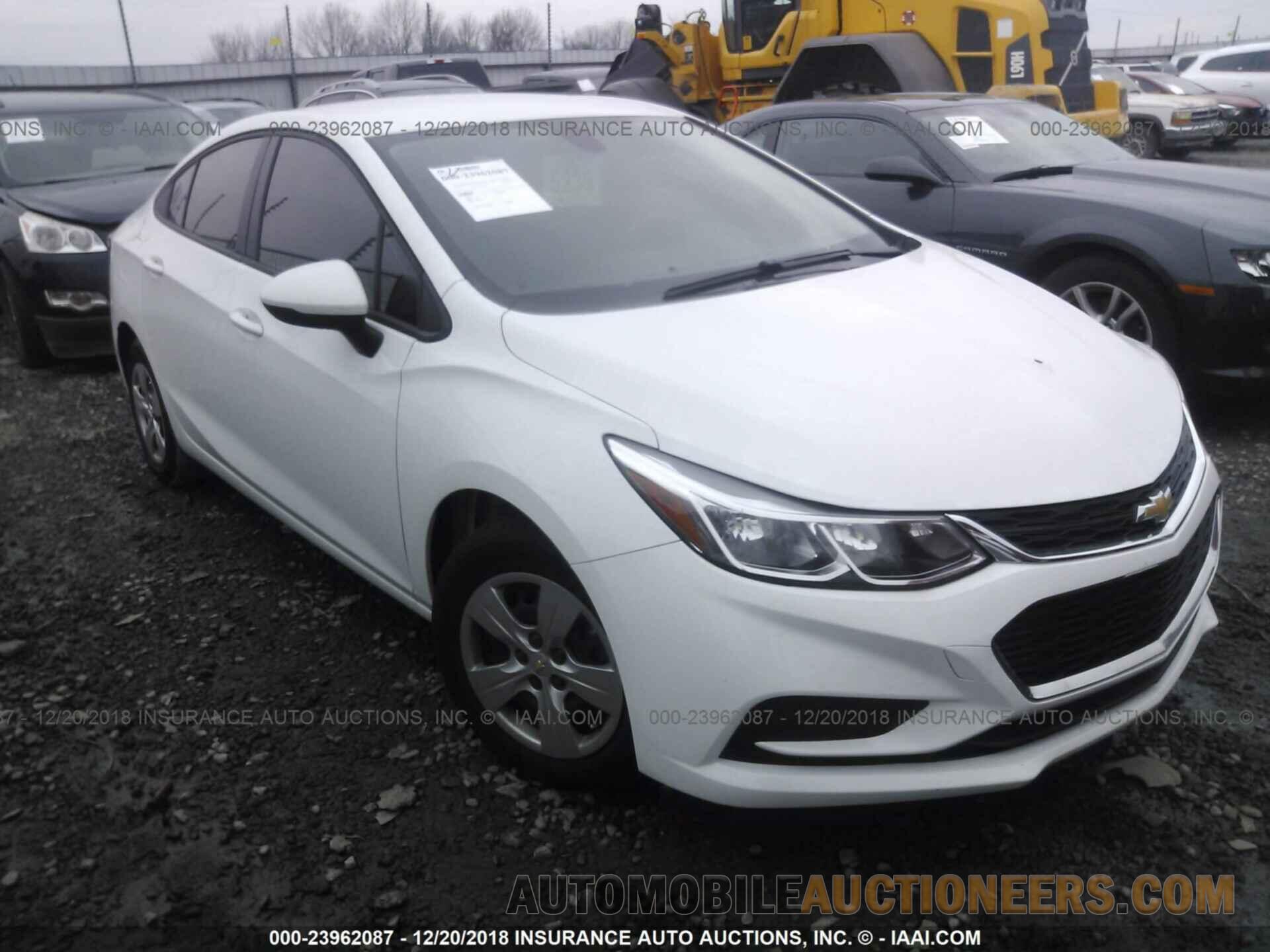 1G1BC5SM7J7121817 CHEVROLET CRUZE 2018