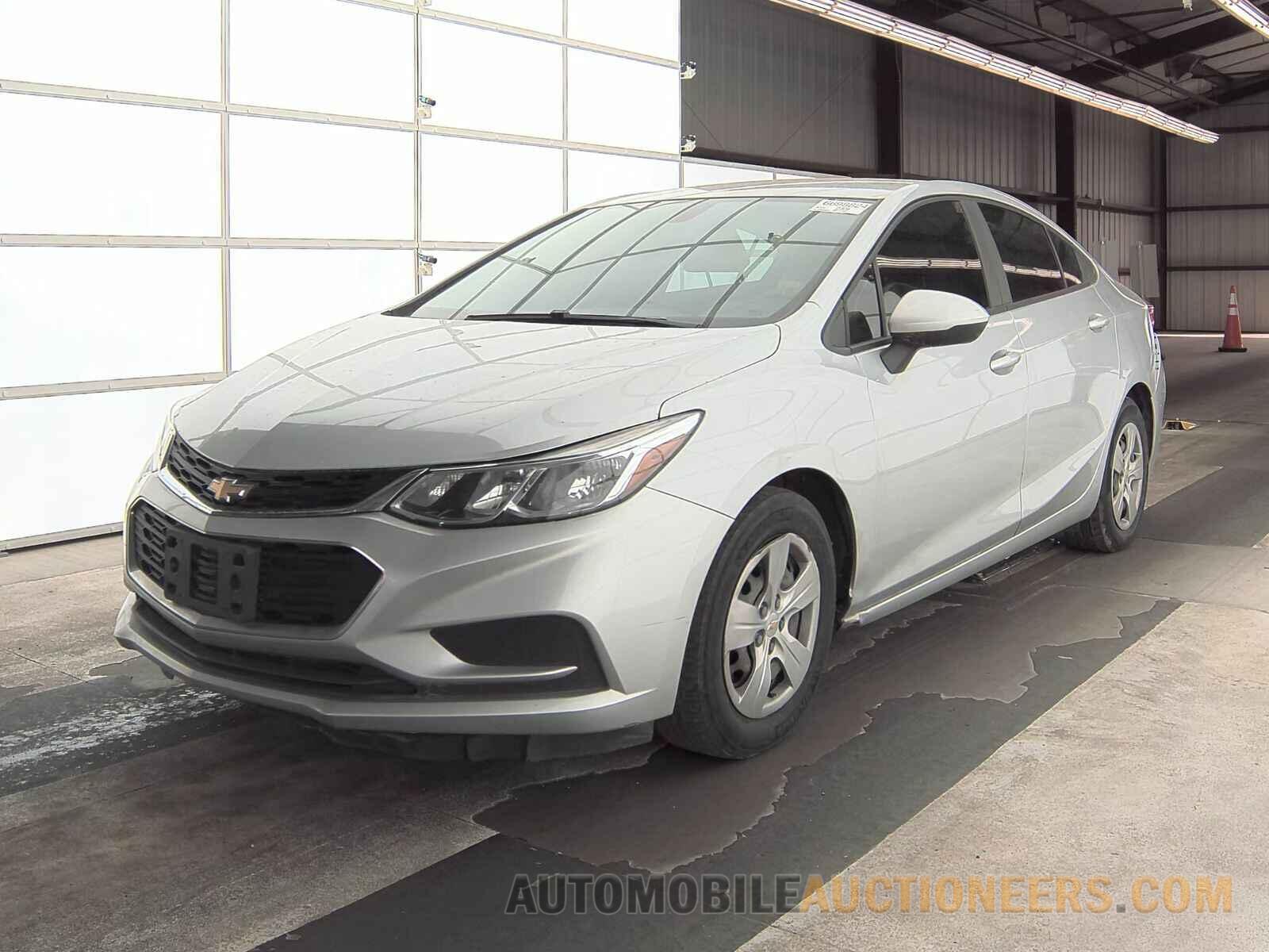 1G1BC5SM7J7205782 Chevrolet Cruze 2018