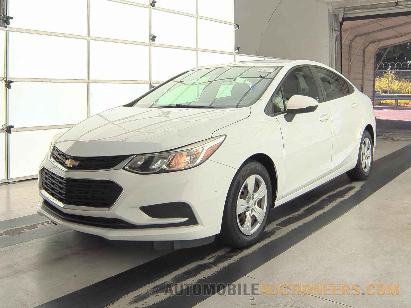 1G1BC5SM7J7205880 Chevrolet Cruze 2018