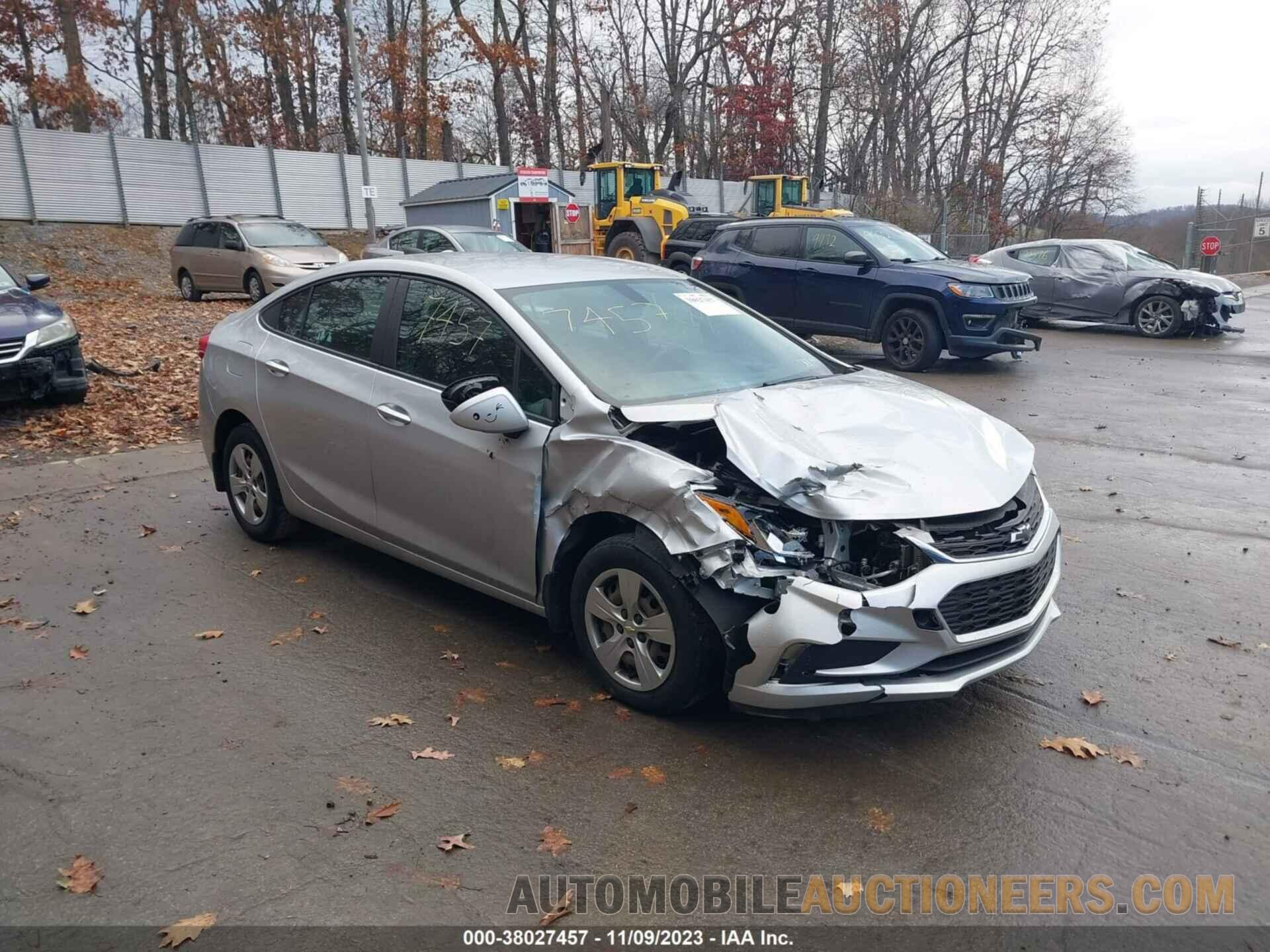 1G1BC5SM7J7215924 CHEVROLET CRUZE 2018