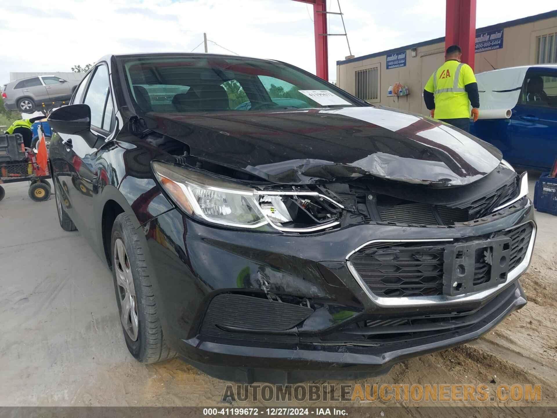 1G1BC5SM8H7115731 CHEVROLET CRUZE 2017