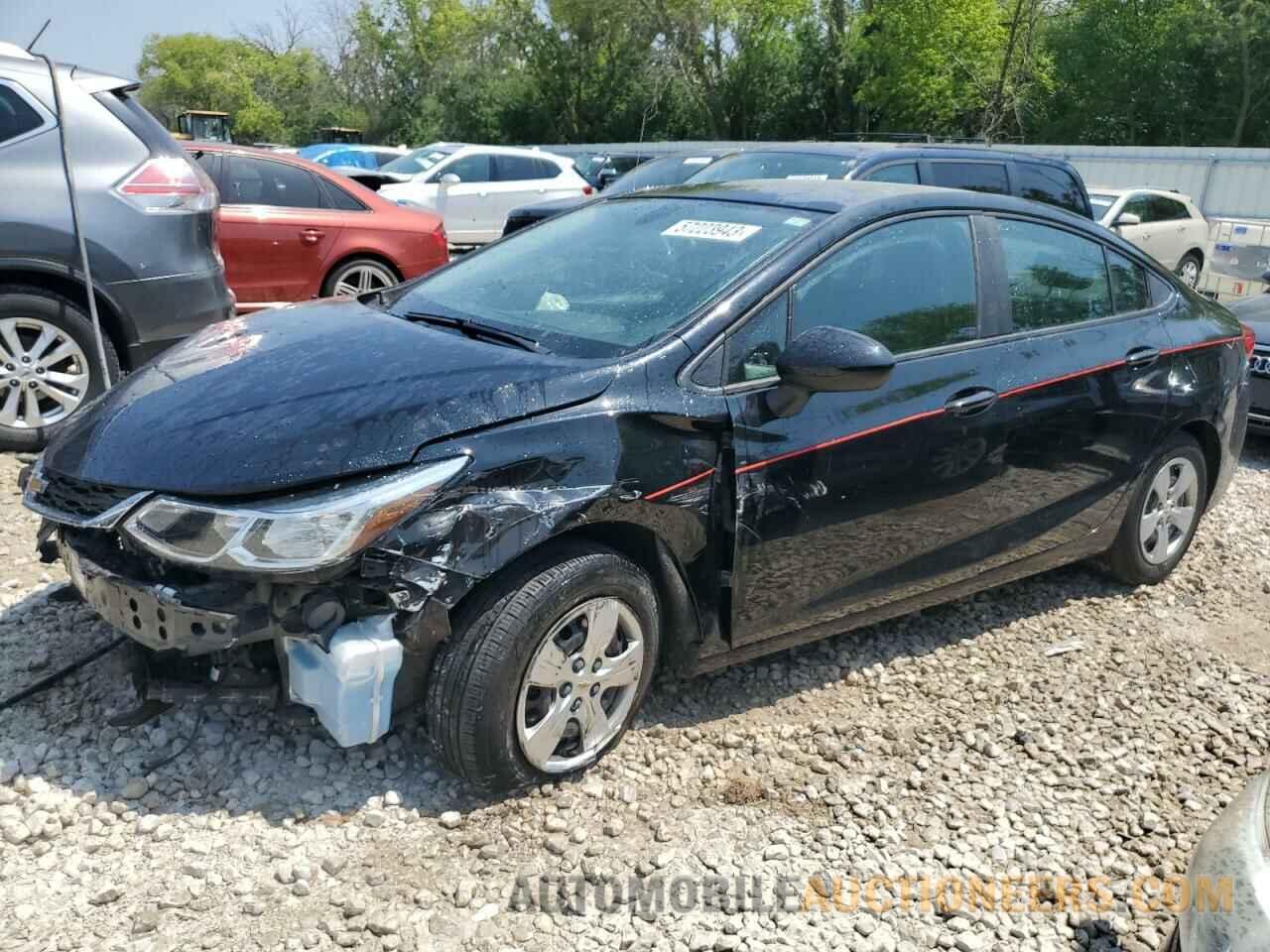 1G1BC5SM8J7106257 CHEVROLET CRUZE 2018