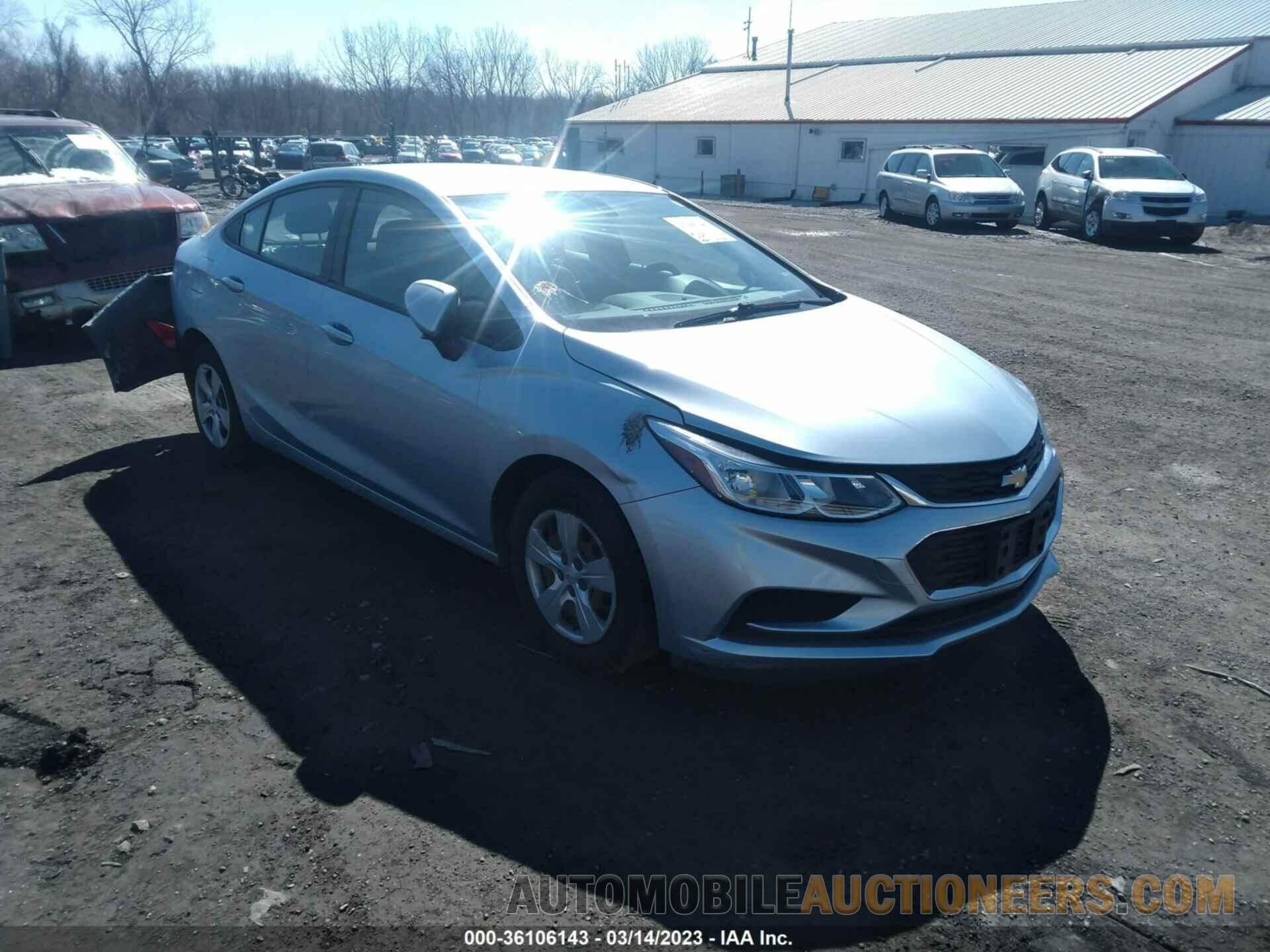 1G1BC5SM8J7120904 CHEVROLET CRUZE 2018