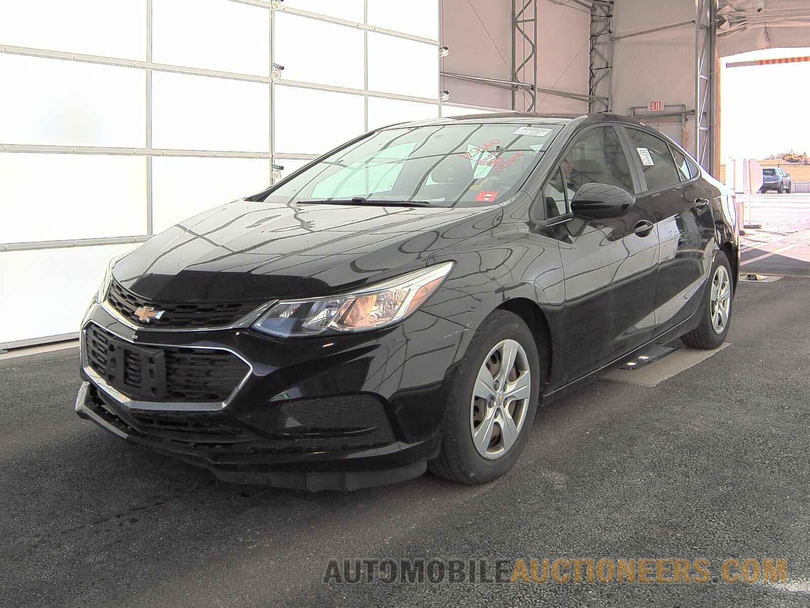 1G1BC5SM8J7127660 Chevrolet Cruze 2018