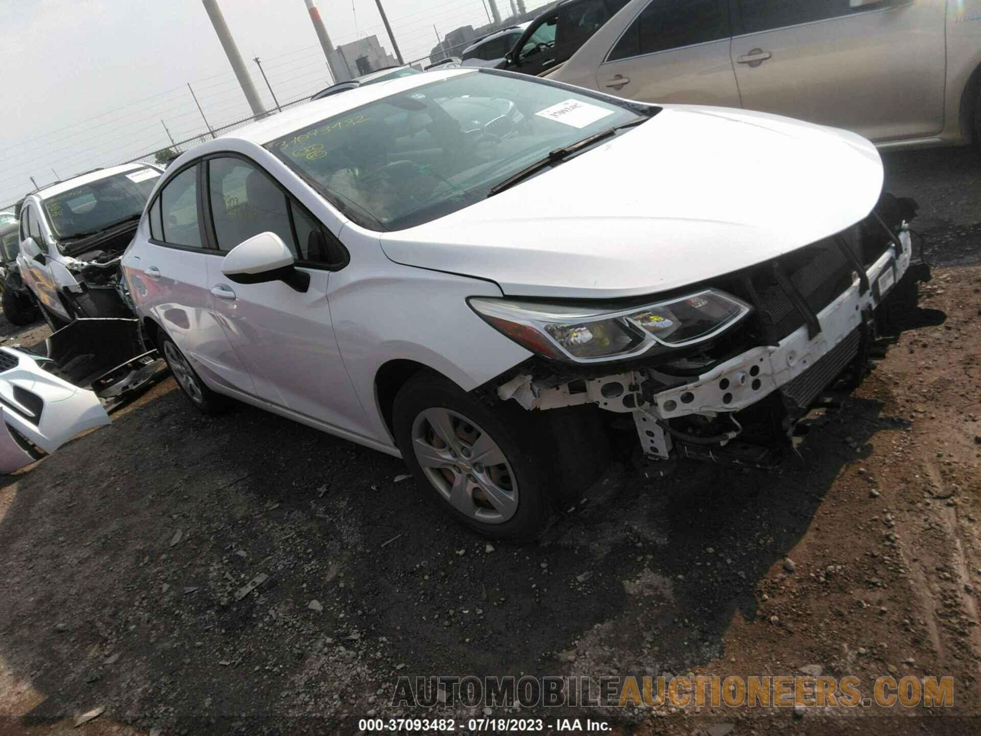 1G1BC5SM8J7136858 CHEVROLET CRUZE 2018