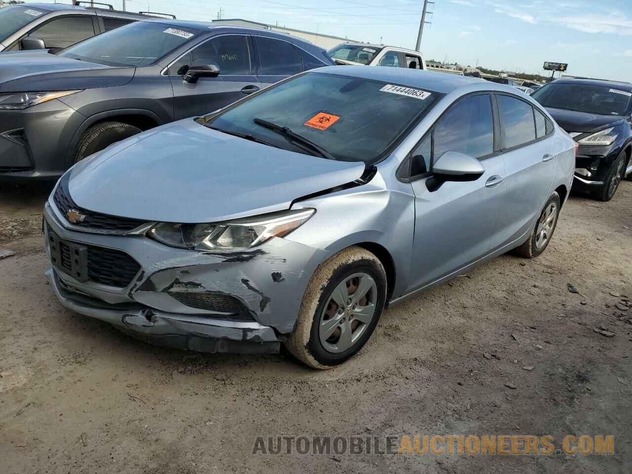 1G1BC5SM8J7137752 CHEVROLET CRUZE 2018