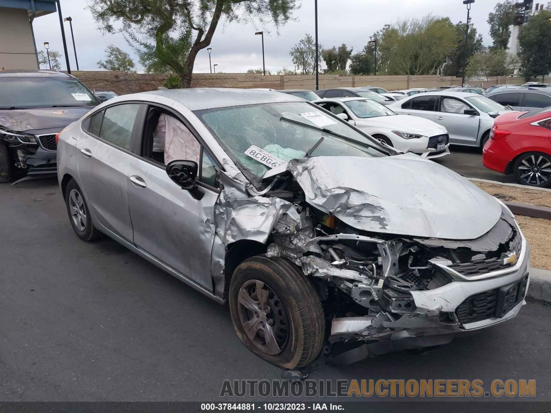 1G1BC5SM8J7156821 CHEVROLET CRUZE 2018