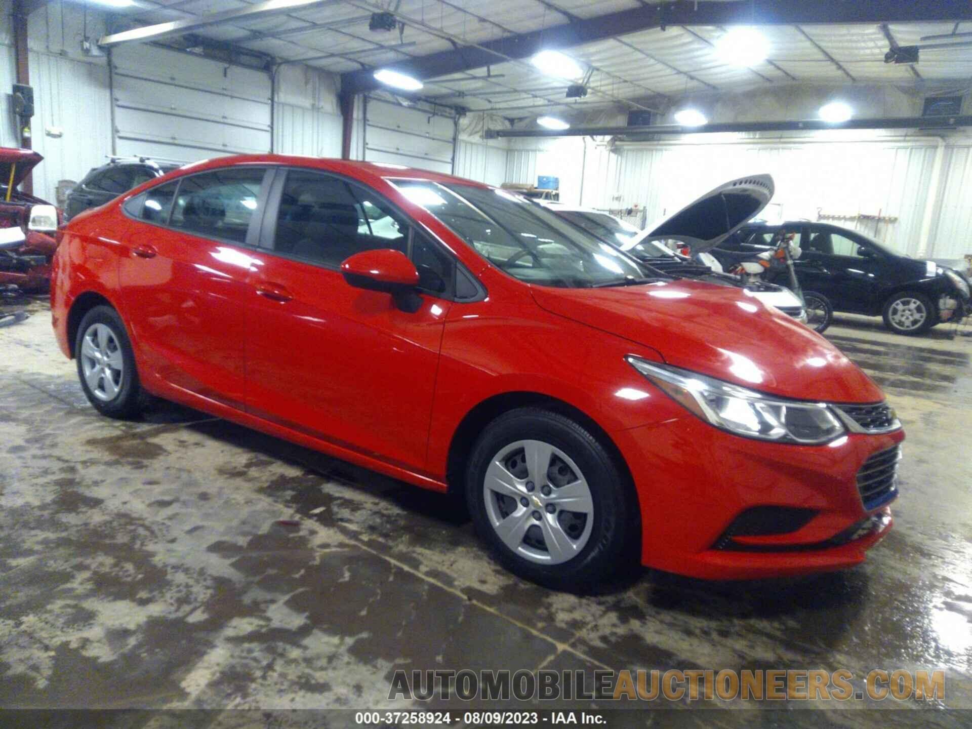 1G1BC5SM8J7207959 CHEVROLET CRUZE 2018