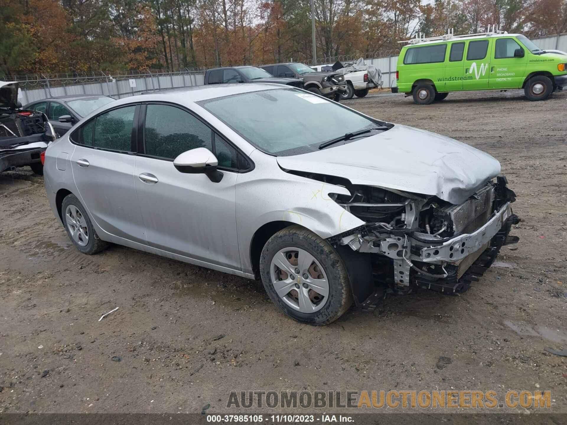 1G1BC5SM8J7229136 CHEVROLET CRUZE 2018