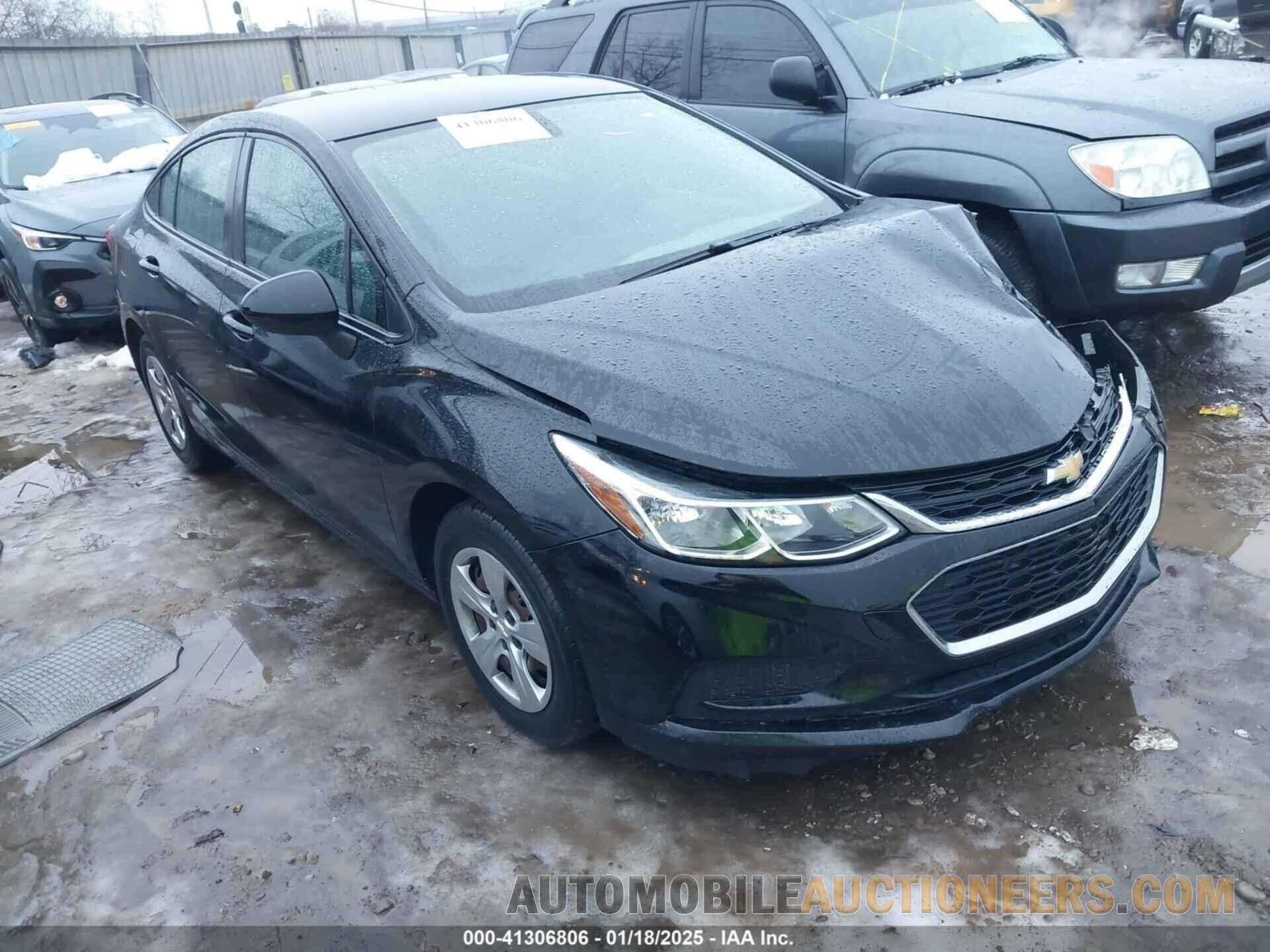 1G1BC5SM8J7235969 CHEVROLET CRUZE 2018