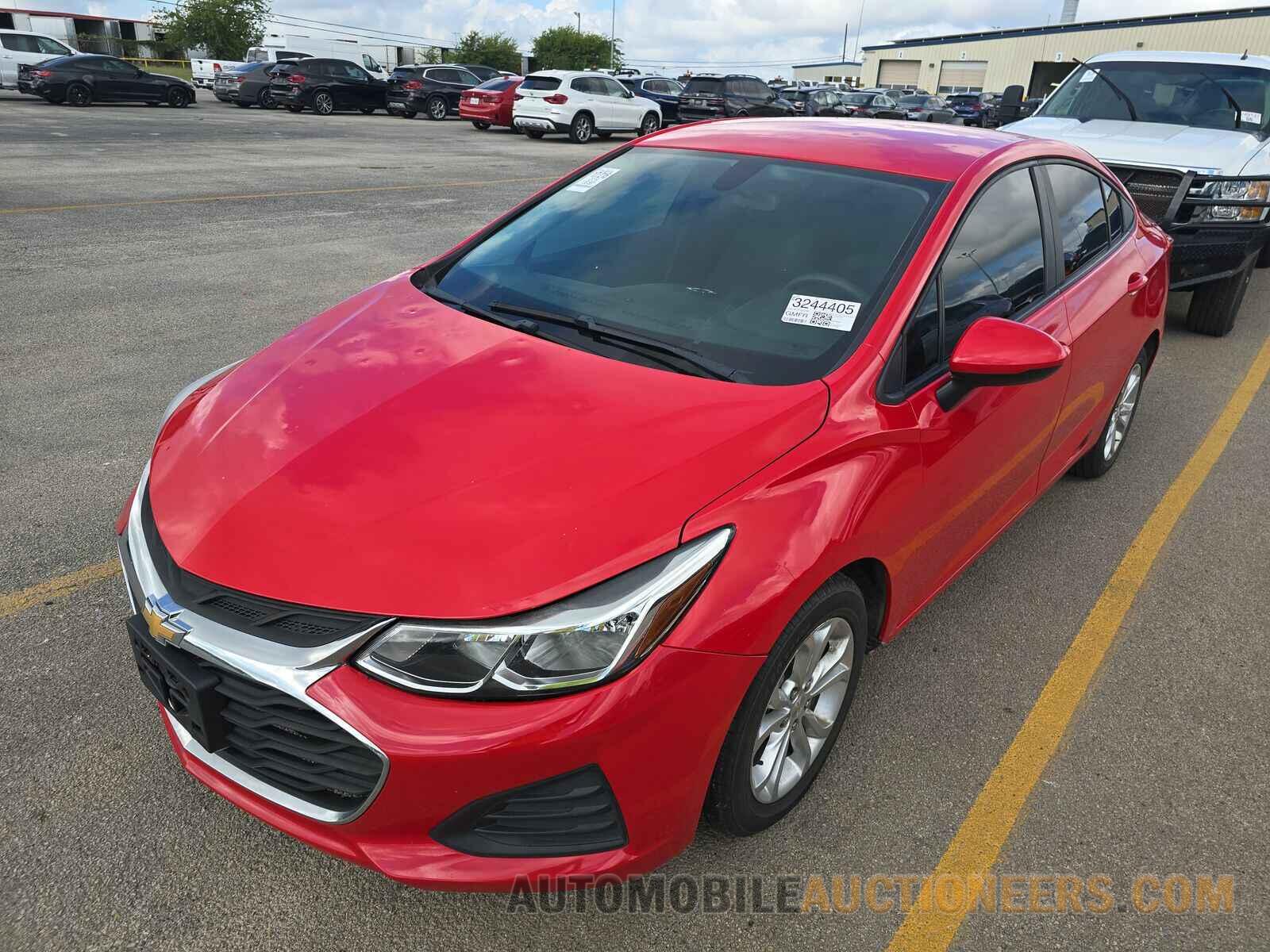 1G1BC5SM8K7119379 Chevrolet Cruze 2019