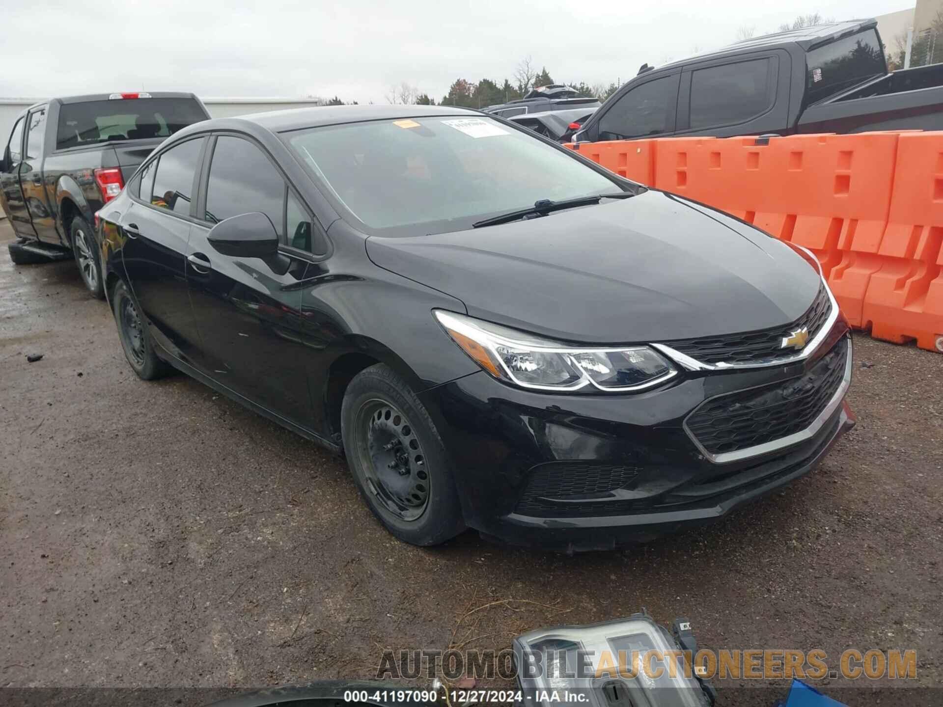 1G1BC5SM9J7113489 CHEVROLET CRUZE 2018