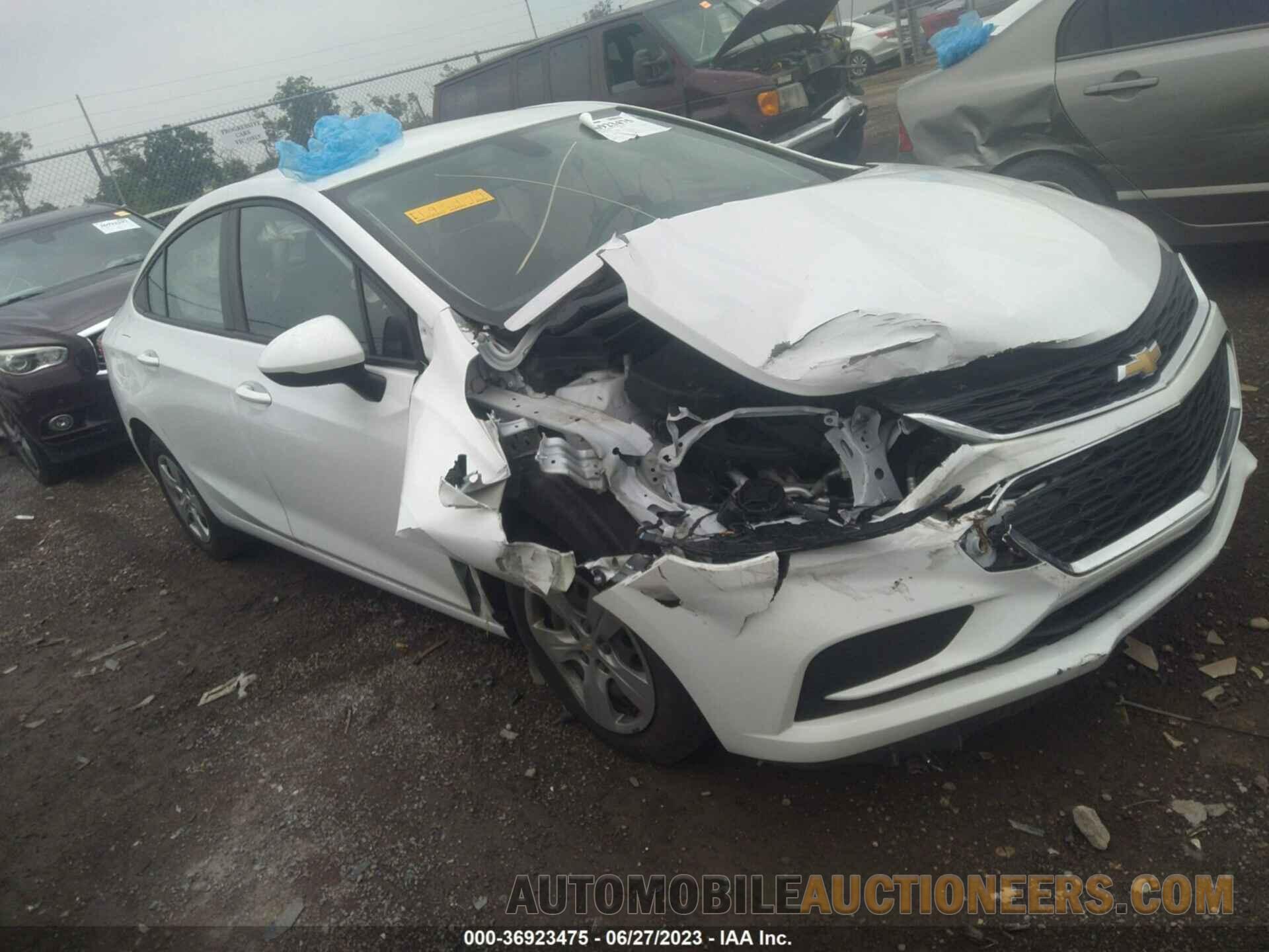 1G1BC5SM9J7135721 CHEVROLET CRUZE 2018