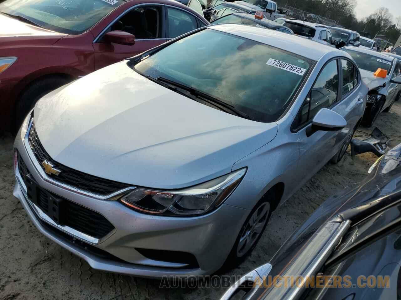 1G1BC5SM9J7137808 CHEVROLET CRUZE 2018