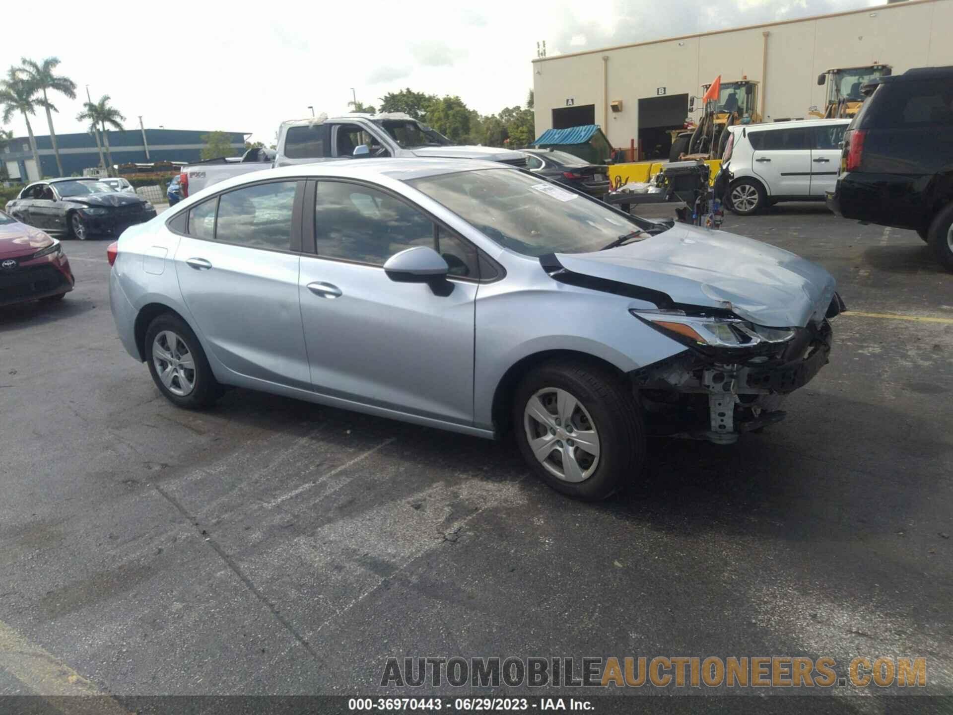 1G1BC5SM9J7143026 CHEVROLET CRUZE 2018