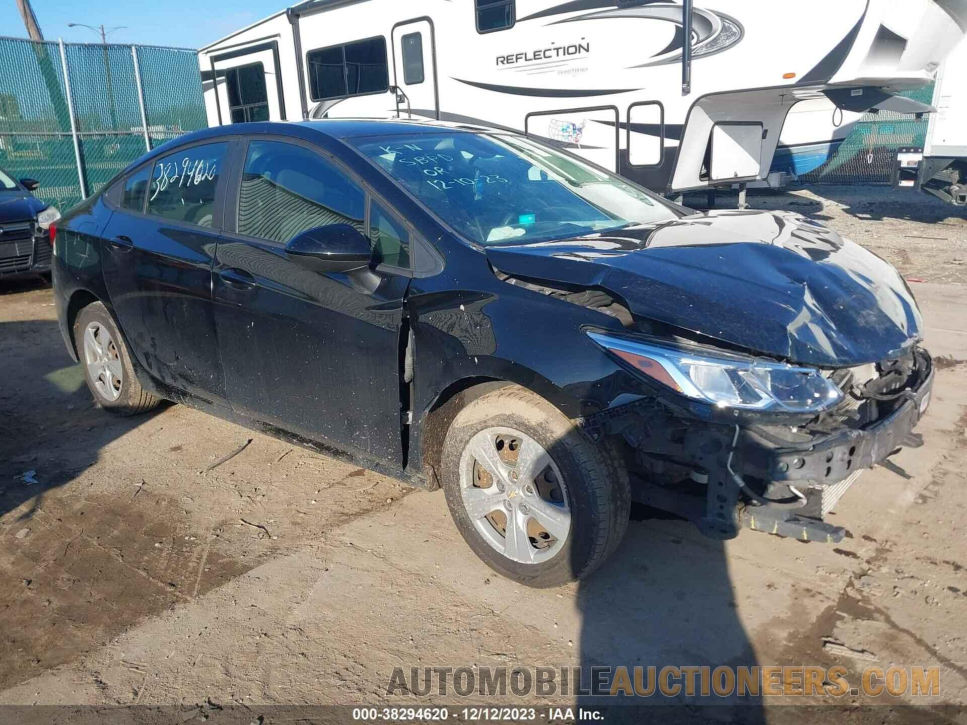 1G1BC5SM9J7213396 CHEVROLET CRUZE 2018