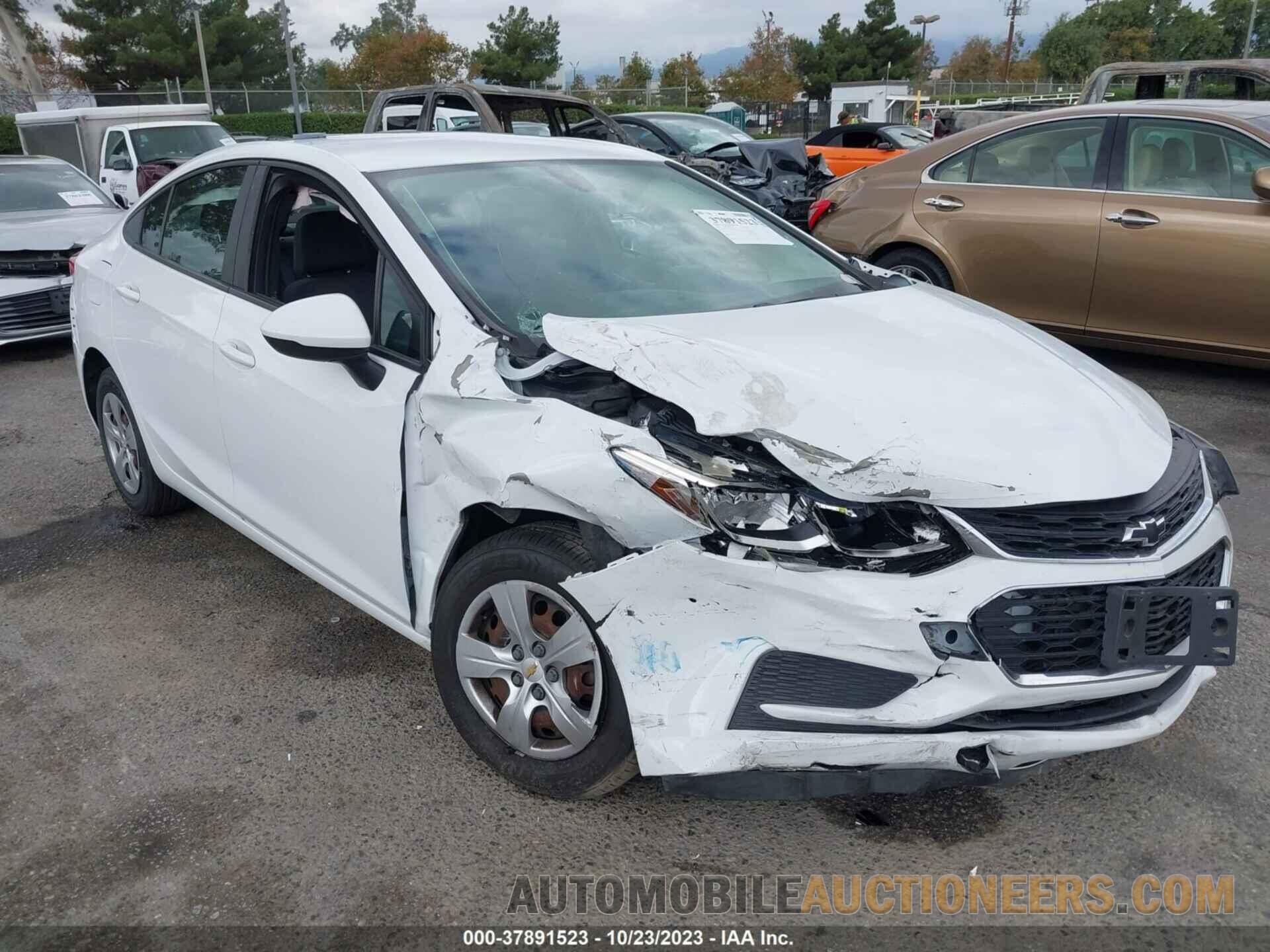 1G1BC5SM9J7228559 CHEVROLET CRUZE 2018