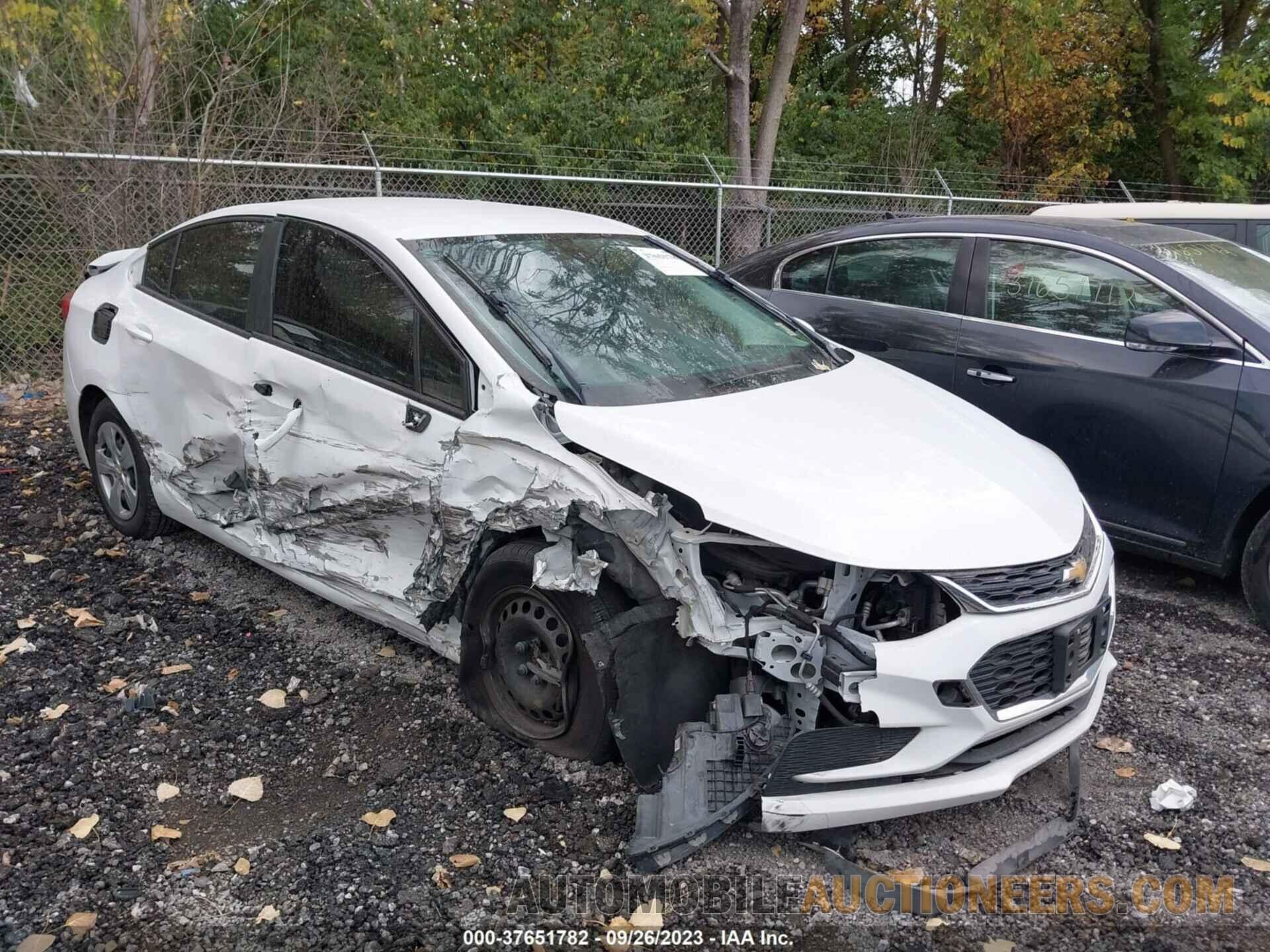 1G1BC5SM9J7237858 CHEVROLET CRUZE 2018