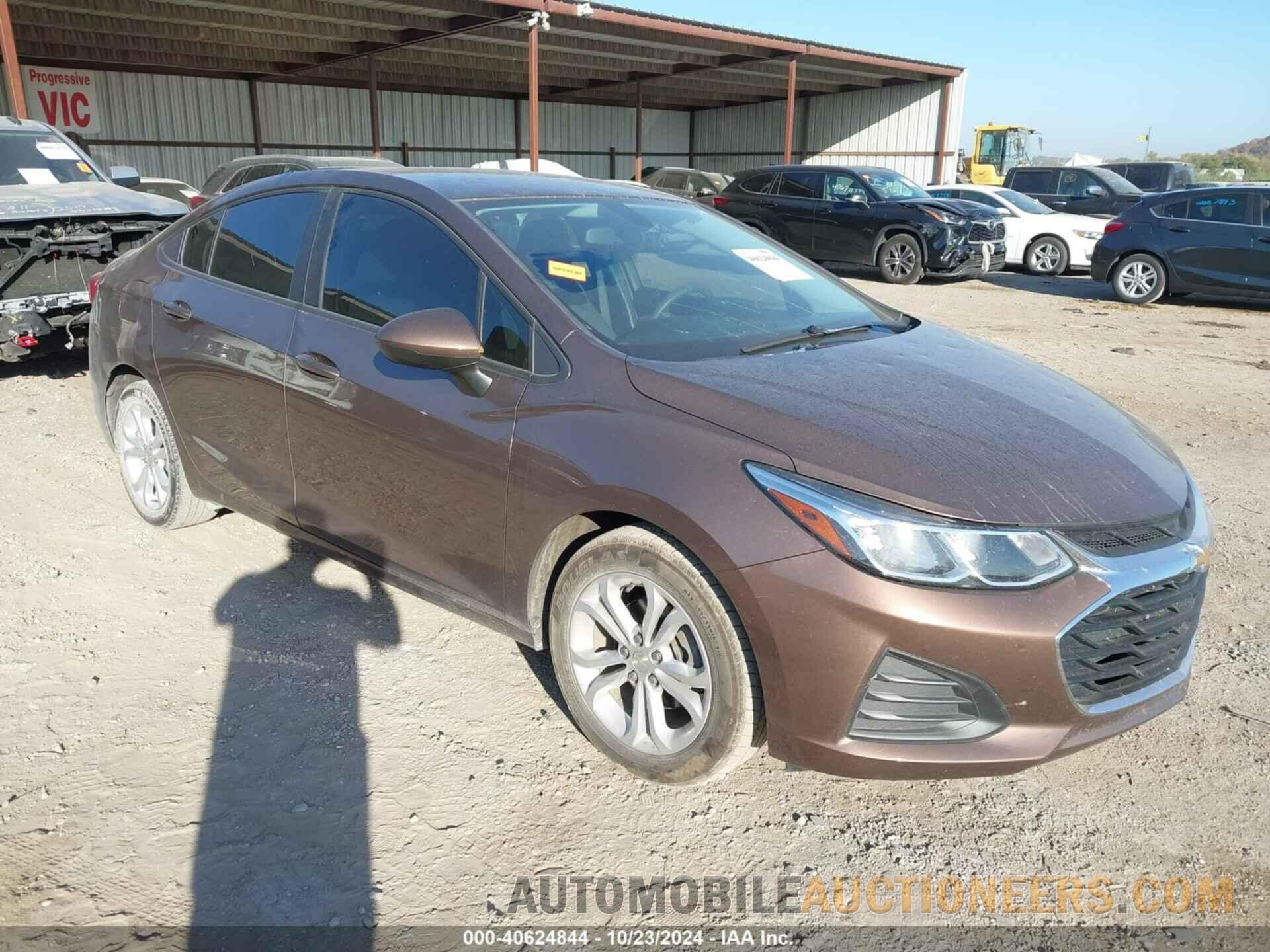 1G1BC5SMXK7107914 CHEVROLET CRUZE 2019