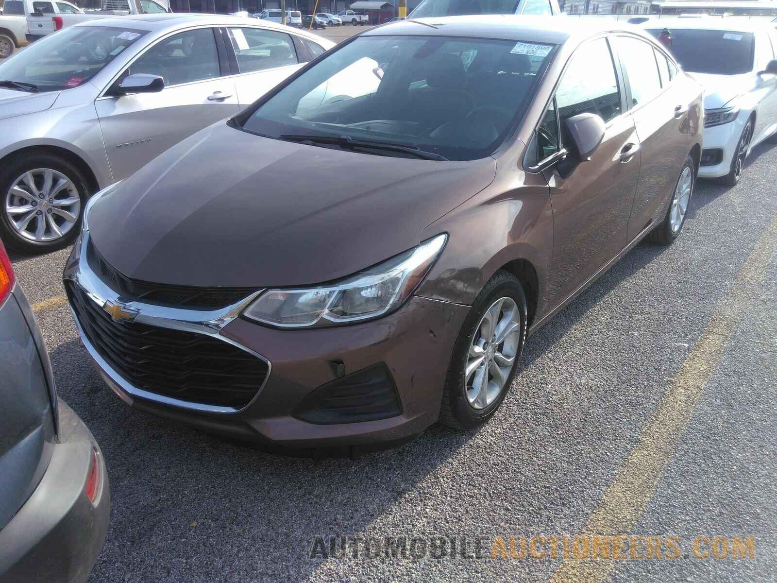 1G1BC5SMXK7122834 Chevrolet Cruze 2019