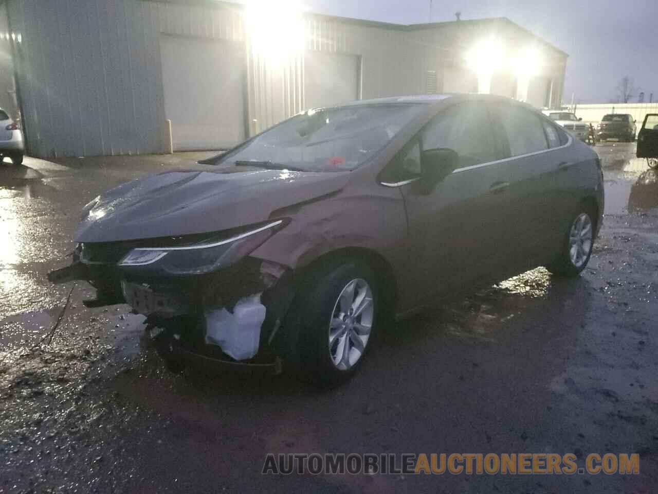 1G1BE5SM0K7104949 CHEVROLET CRUZE 2019