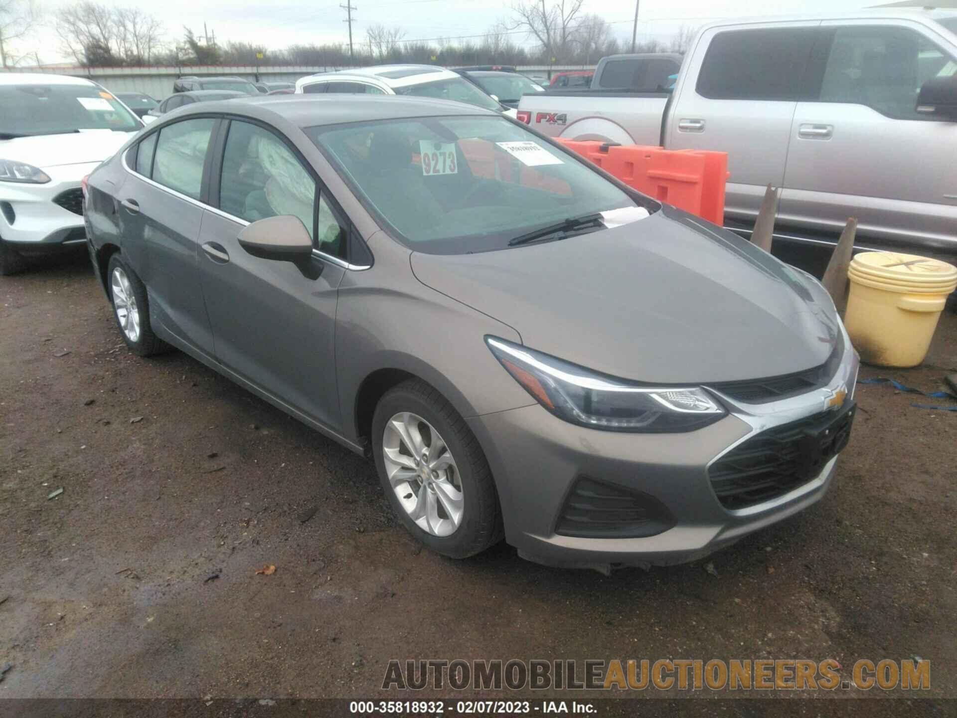 1G1BE5SM0K7133657 CHEVROLET CRUZE 2019