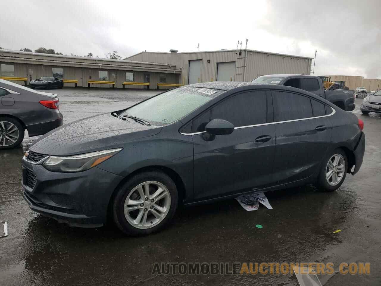 1G1BE5SM1J7109382 CHEVROLET CRUZE 2018