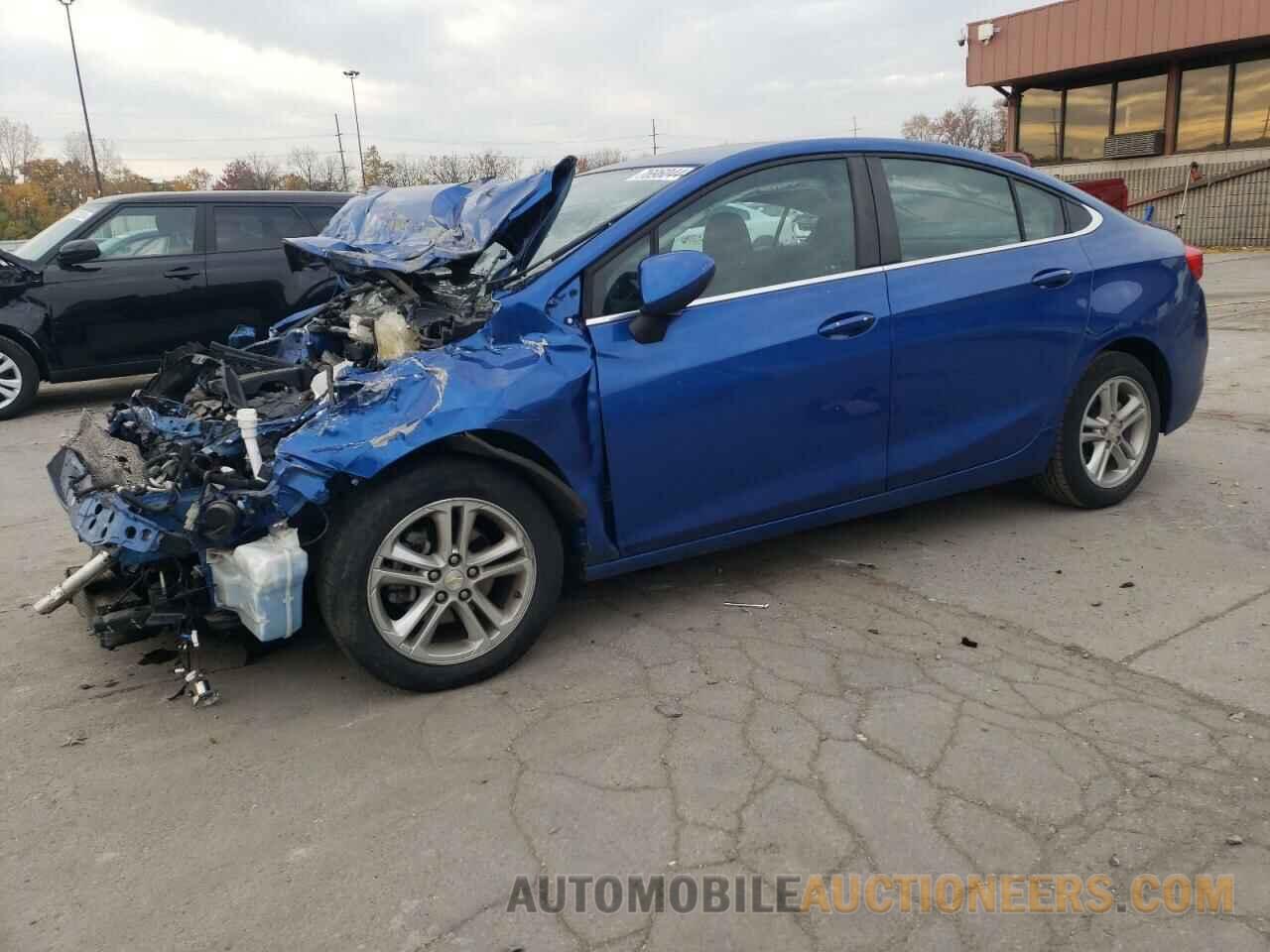 1G1BE5SM1J7181666 CHEVROLET CRUZE 2018