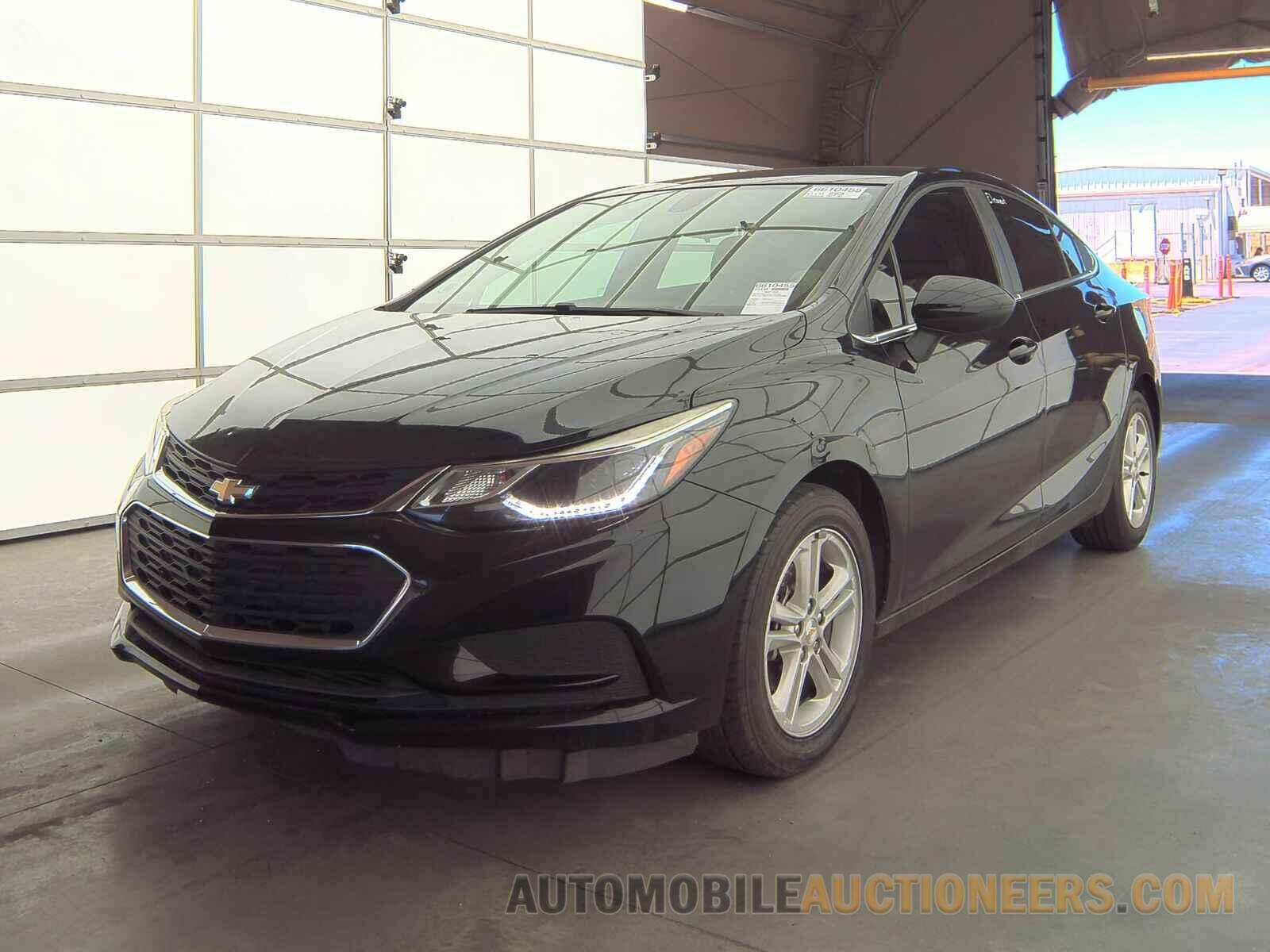 1G1BE5SM1J7229330 Chevrolet Cruze 2018