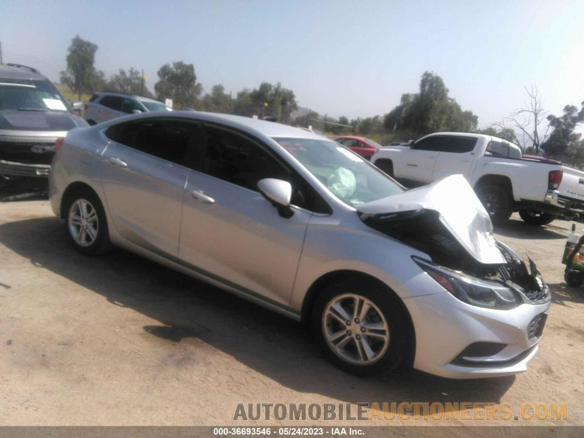 1G1BE5SM1J7243678 CHEVROLET CRUZE 2018