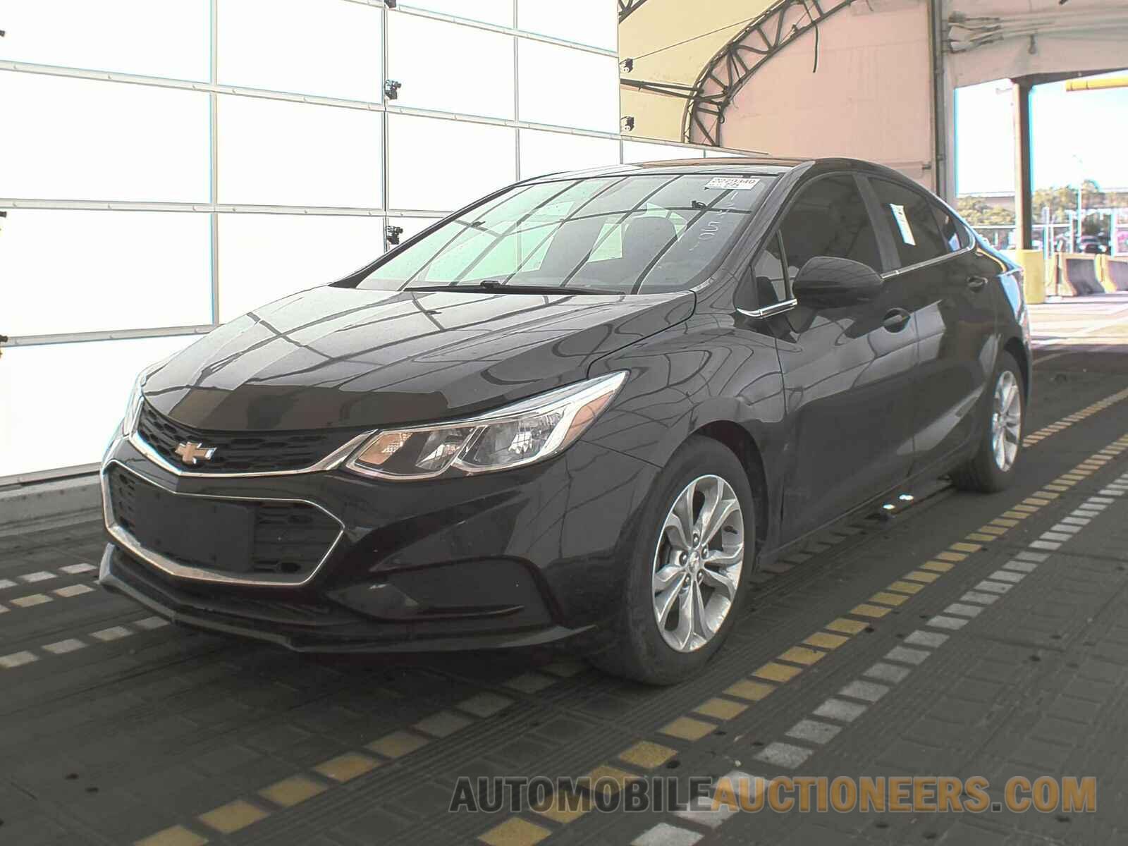 1G1BE5SM1K7124501 Chevrolet Cruze 2019