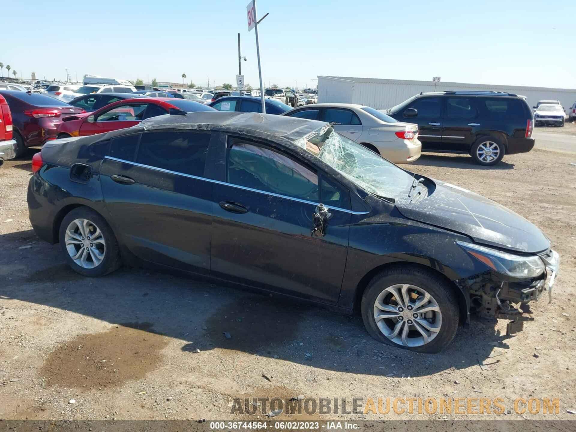 1G1BE5SM1K7143081 CHEVROLET CRUZE 2019