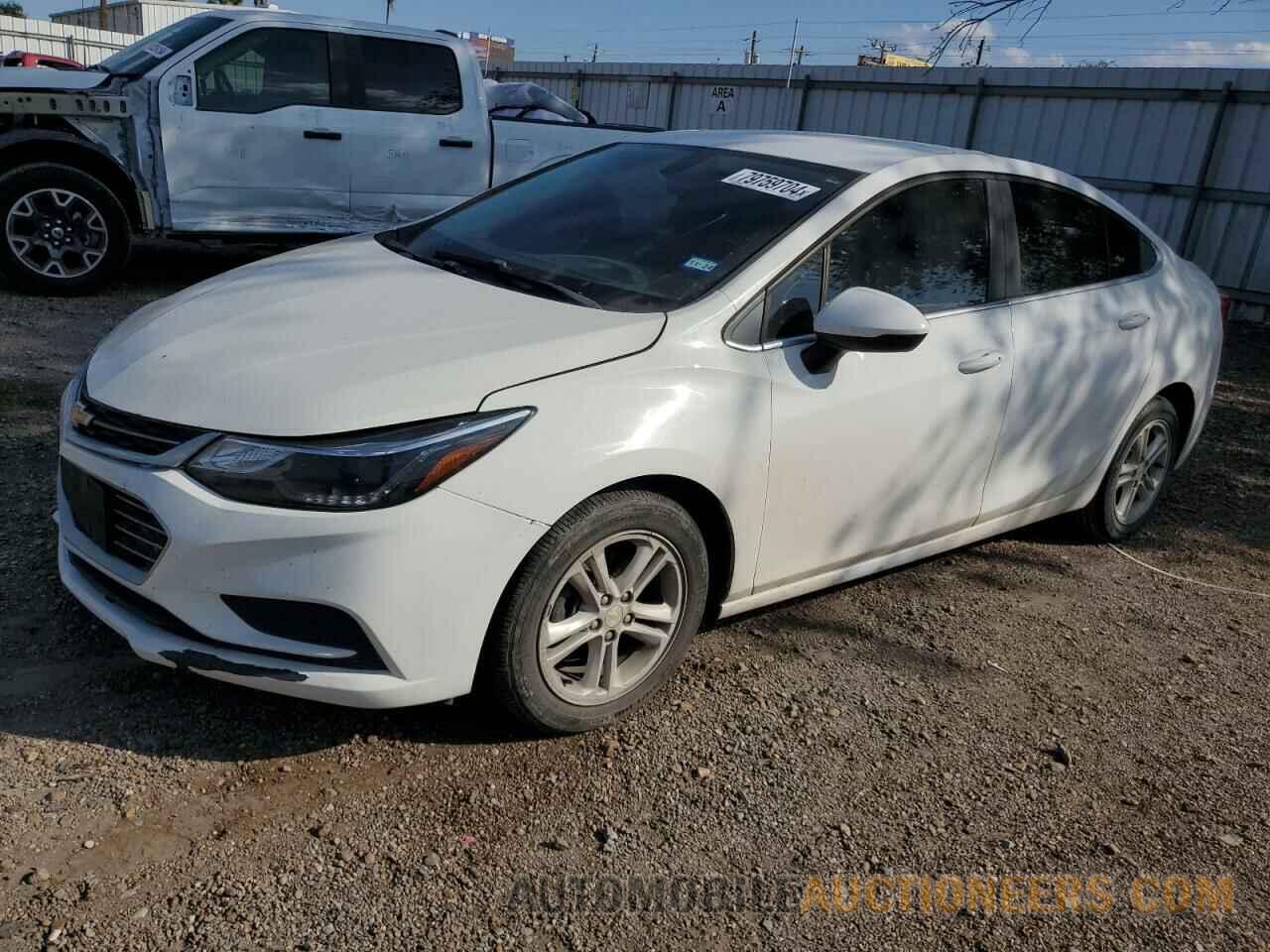 1G1BE5SM2H7109272 CHEVROLET CRUZE 2017