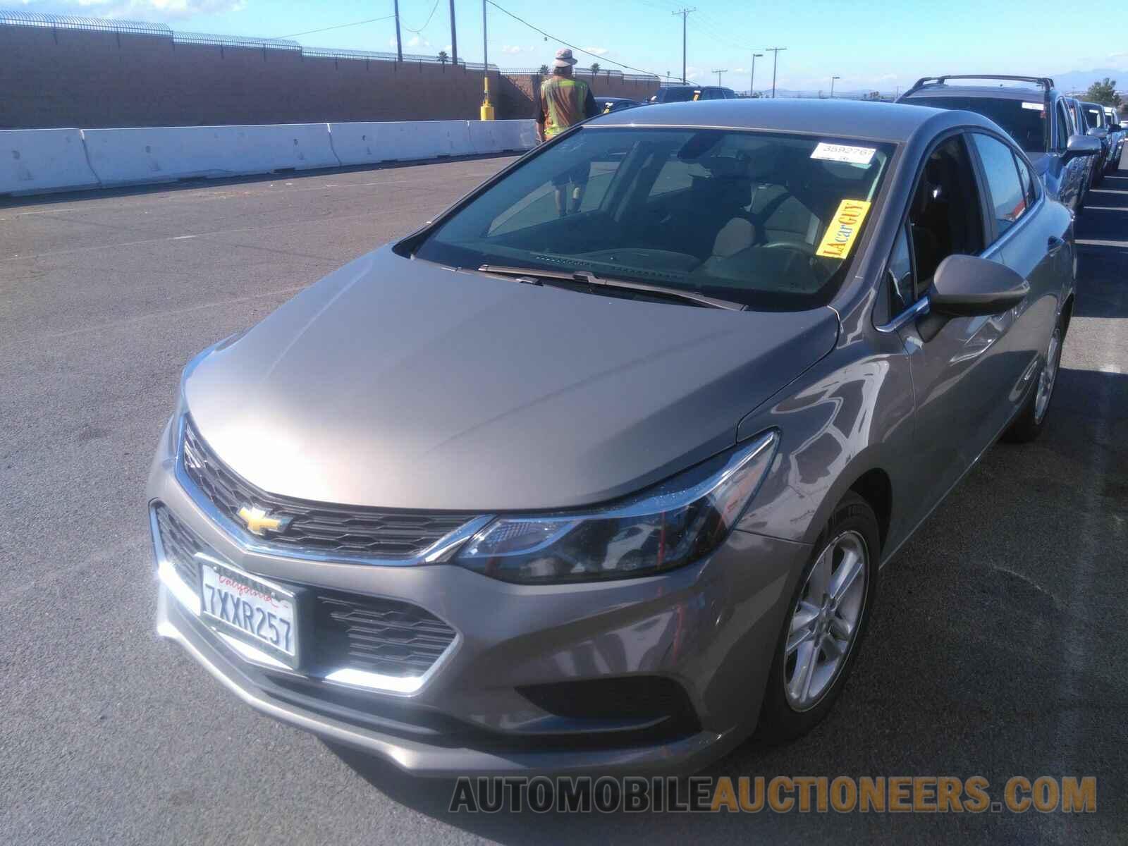 1G1BE5SM2H7176664 Chevrolet Cruze 2017