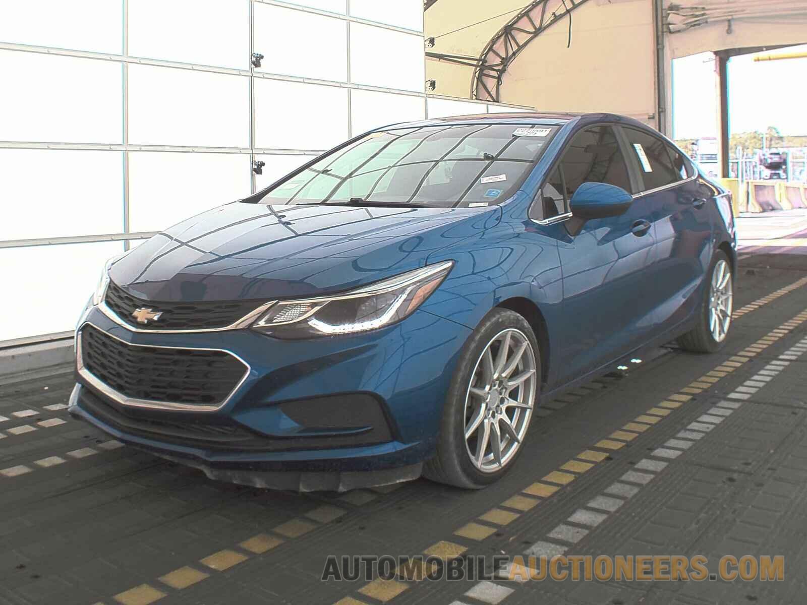 1G1BE5SM2H7262590 Chevrolet Cruze 2017