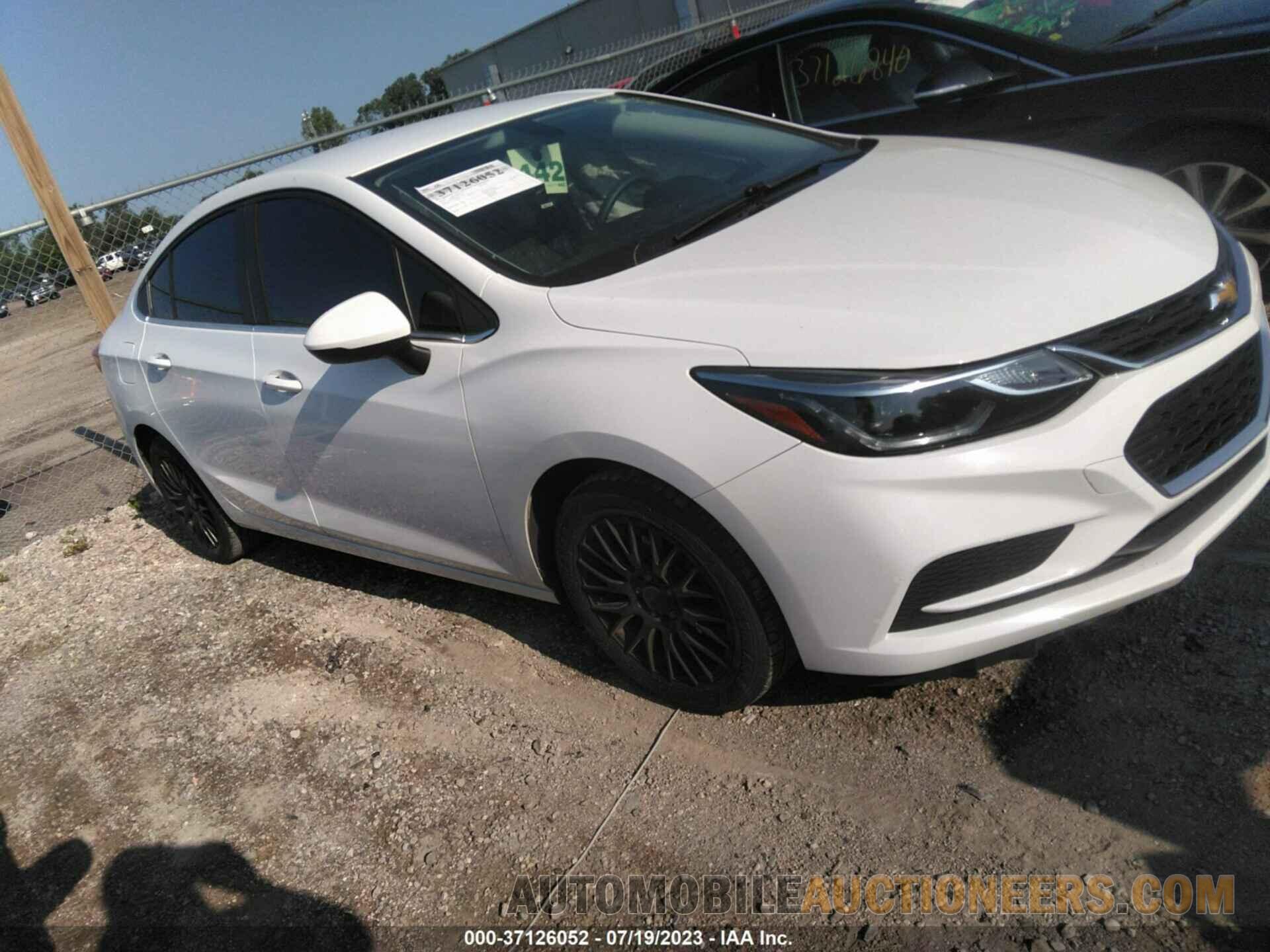 1G1BE5SM2J7115756 CHEVROLET CRUZE 2018