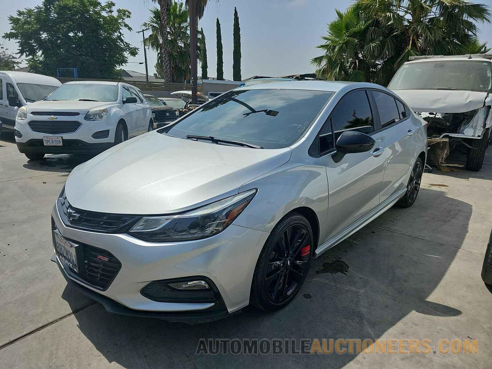 1G1BE5SM2J7124974 Chevrolet Cruze 2018