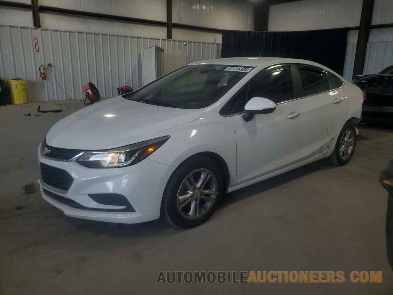 1G1BE5SM2J7135523 CHEVROLET CRUZE 2018