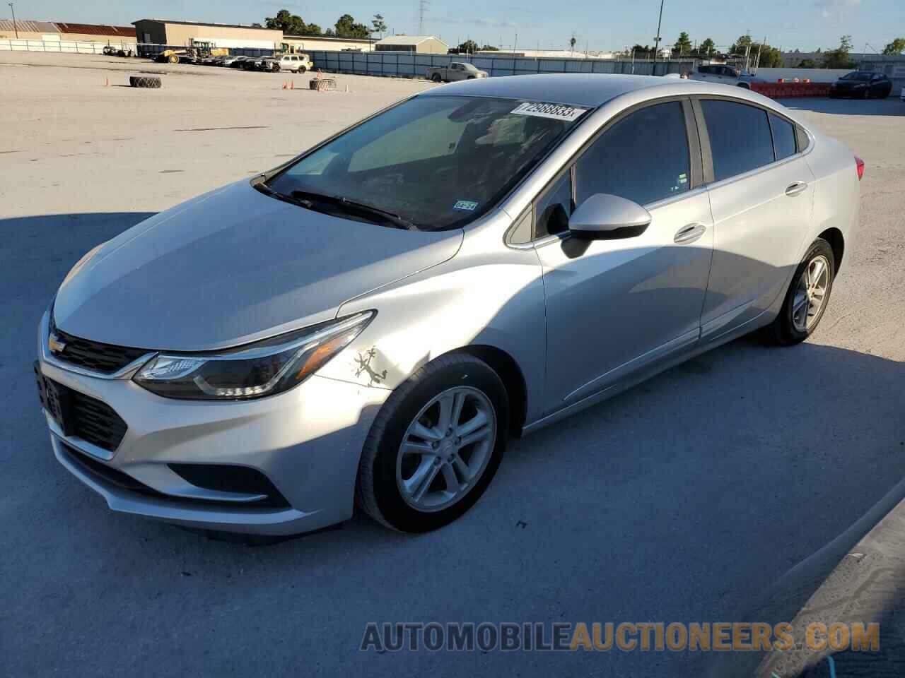 1G1BE5SM2J7143654 CHEVROLET CRUZE 2018