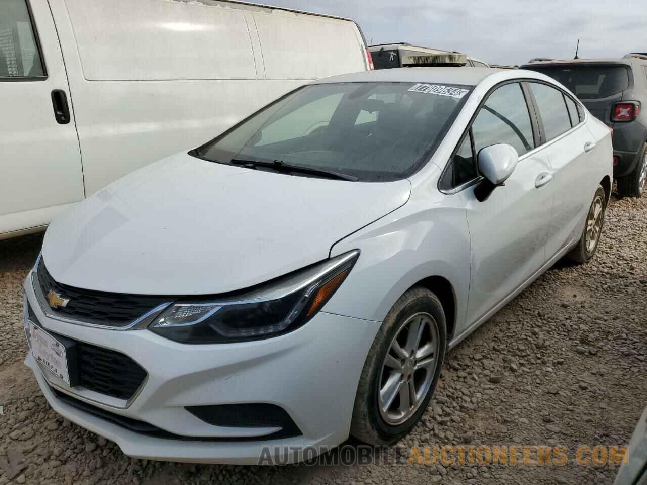 1G1BE5SM2J7231233 CHEVROLET CRUZE 2018