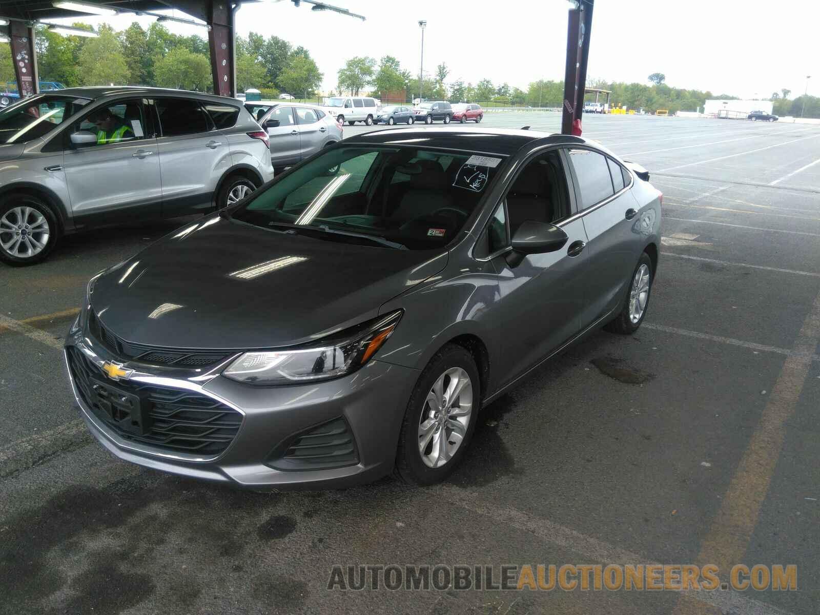 1G1BE5SM2K7135510 Chevrolet Cruze 2019