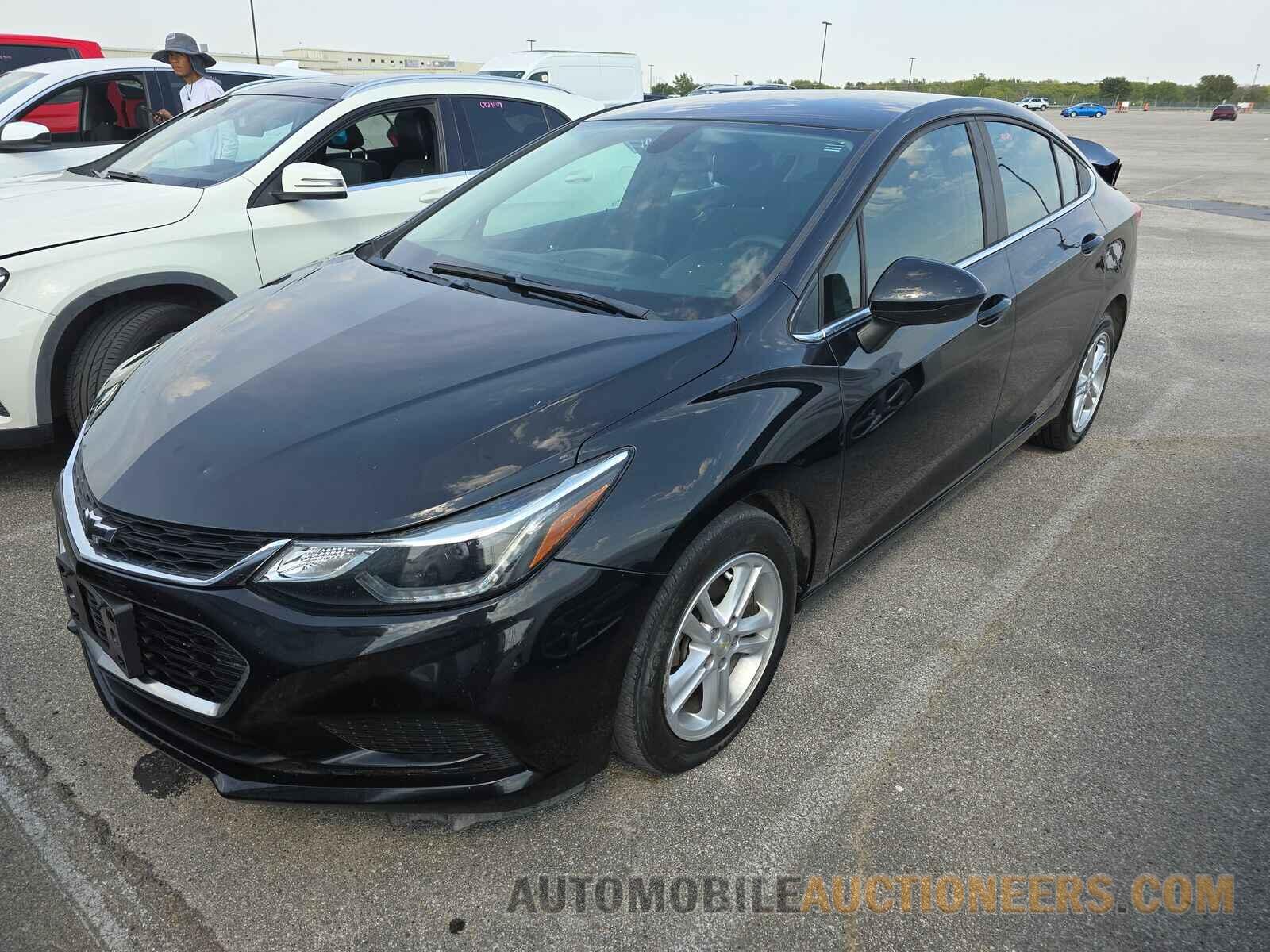 1G1BE5SM3J7224999 Chevrolet Cruze 2018