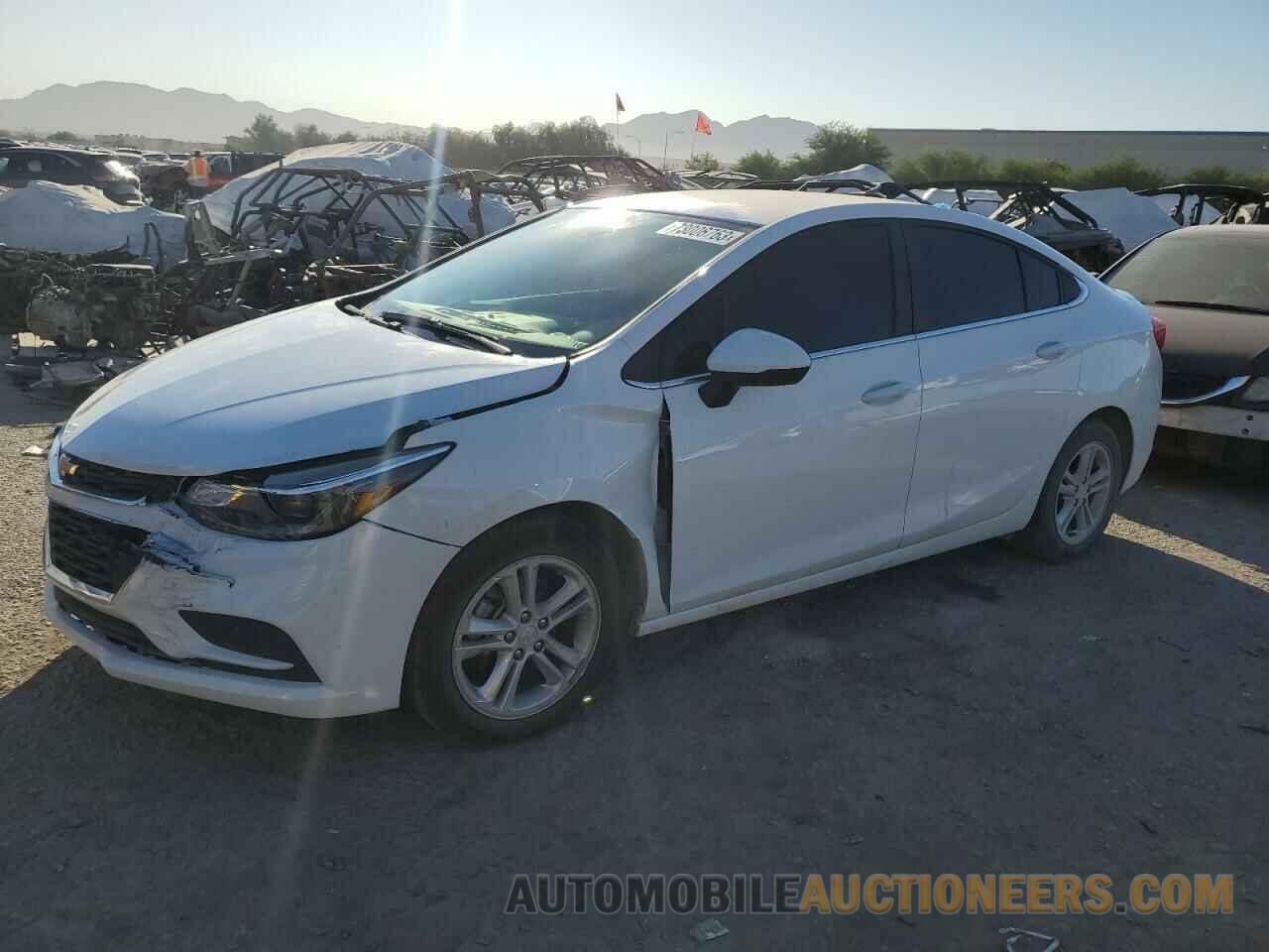 1G1BE5SM4J7196002 CHEVROLET CRUZE 2018